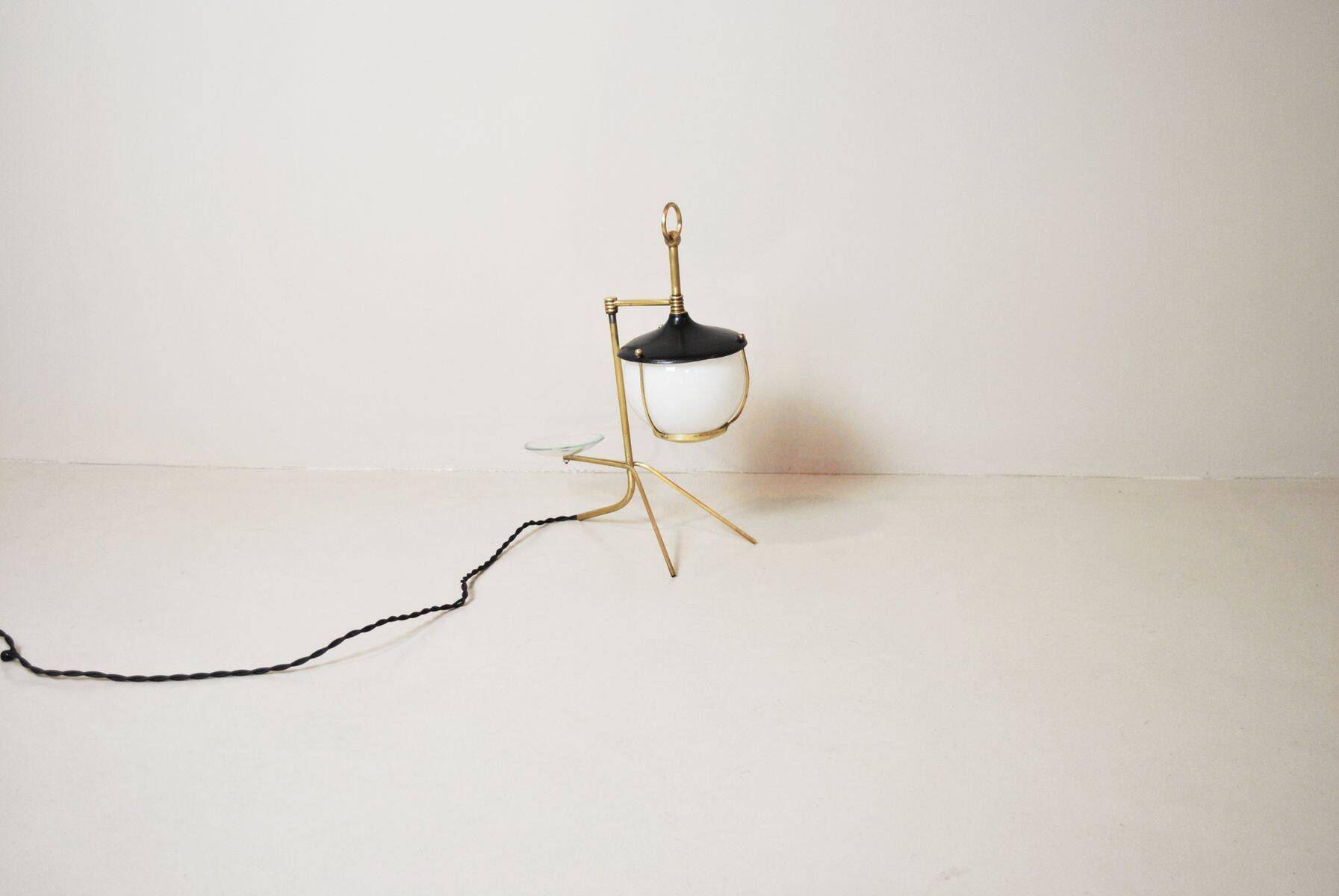 Lampe de table en forme de lanterne en laiton, années 50