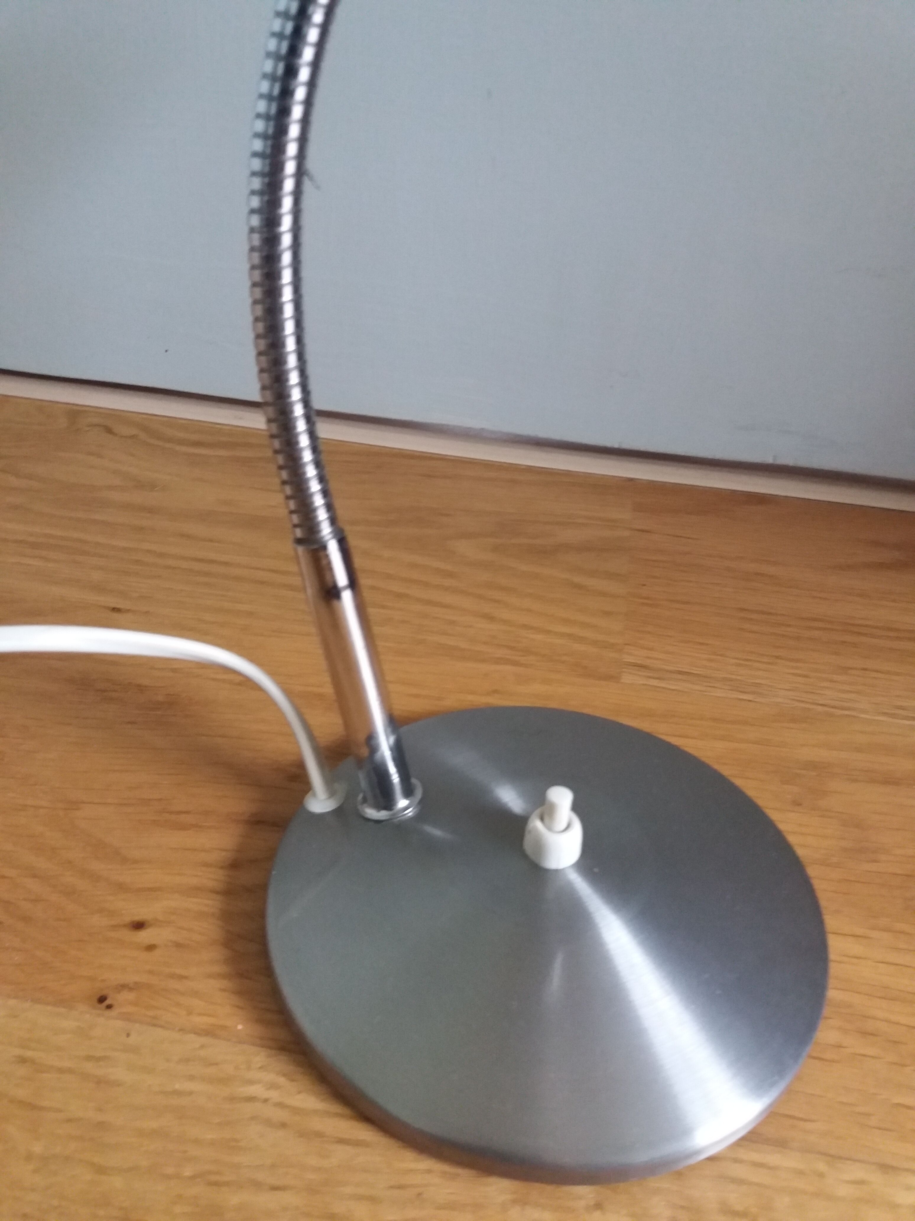 Silver flexible articulated lamp
