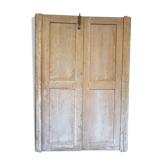 Anciennes portes en bois