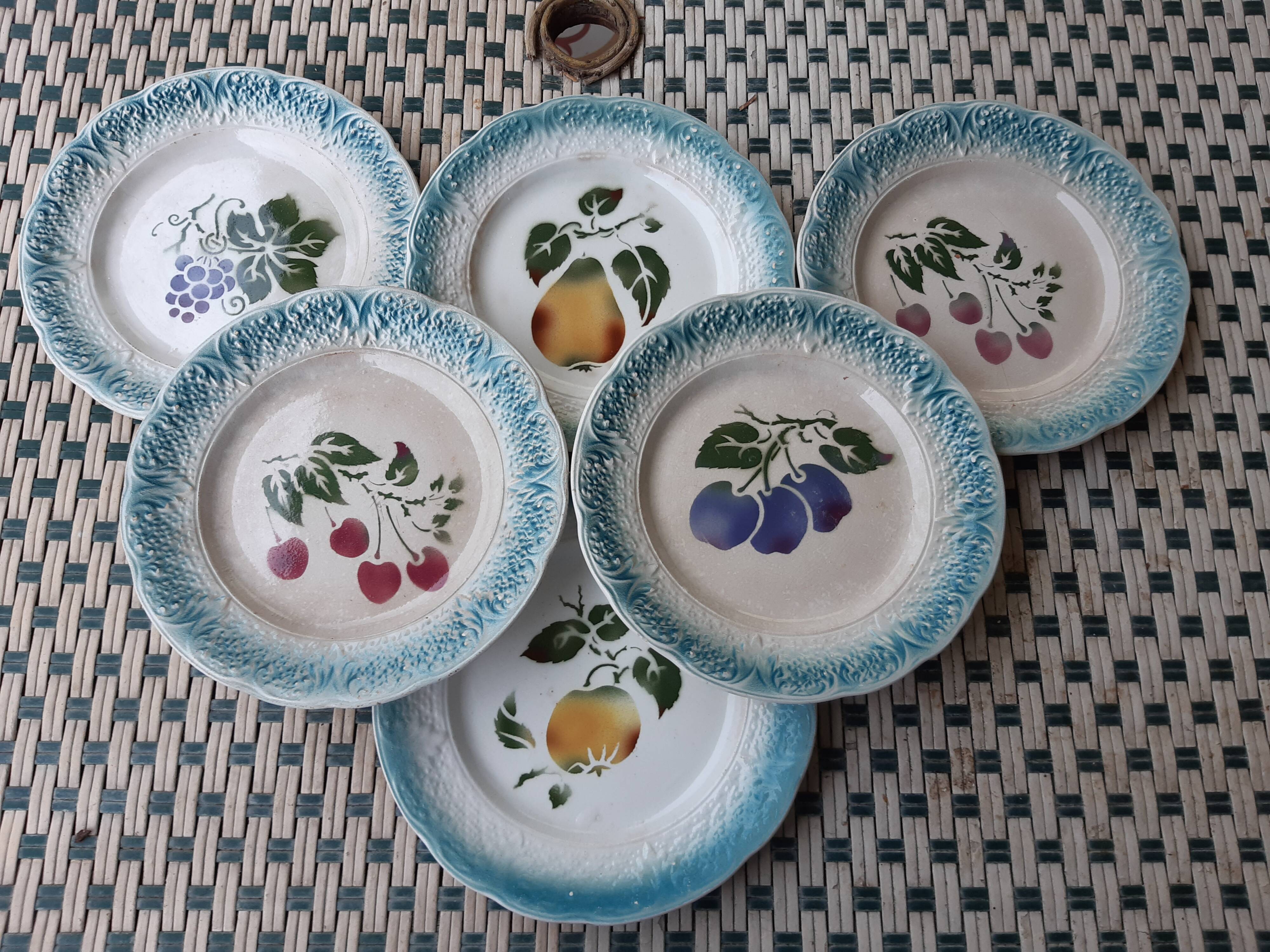 Lot of 6 plates dabbling