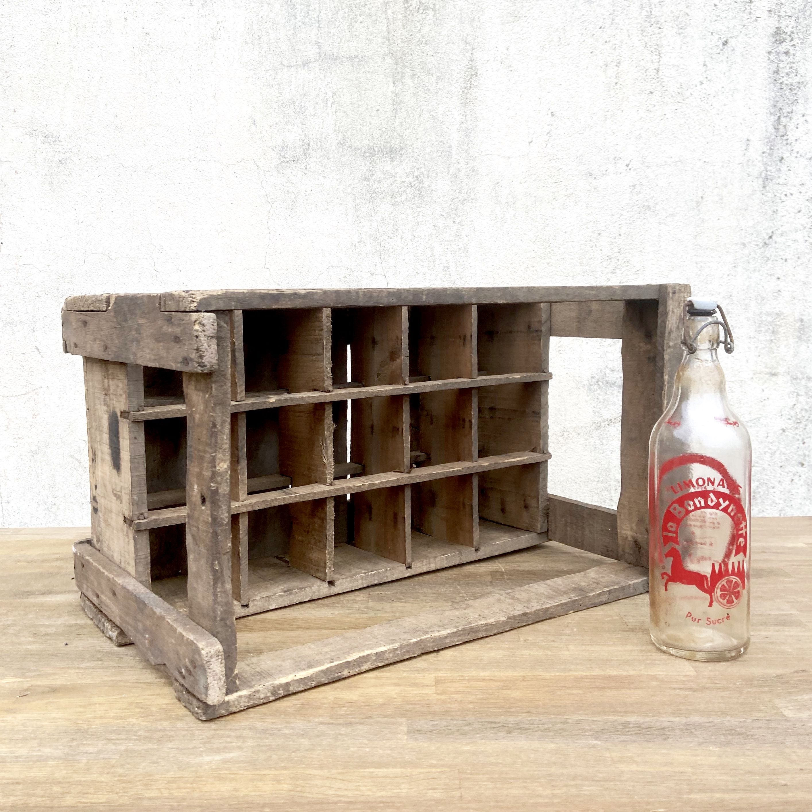 Old Vintage wooden locker box for 15 bottles - Moureaux Pantin