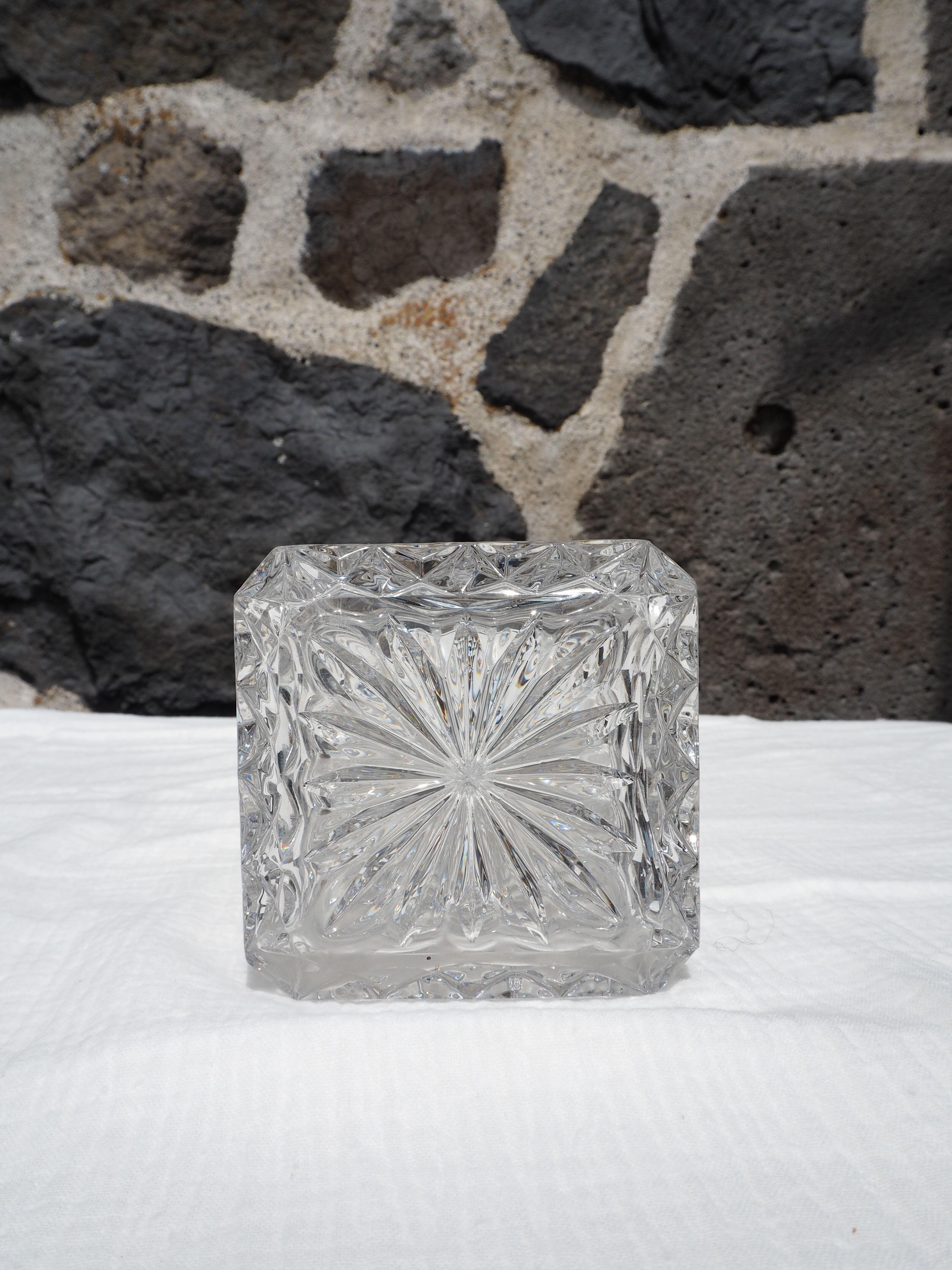 Glass whisky decanter