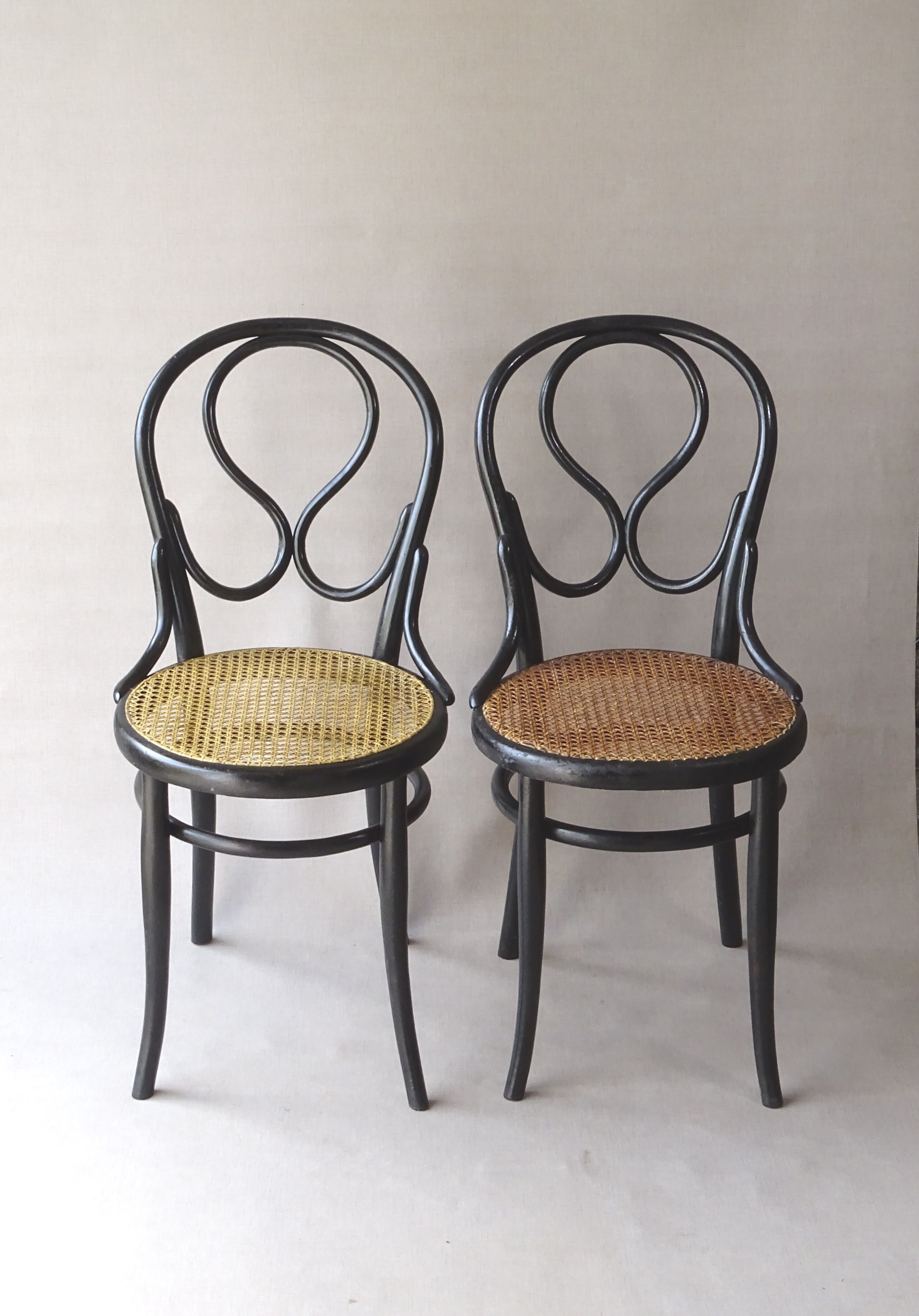 Fauuse pair of chairs n°20"omega" of thonet and lebrun, around 1880