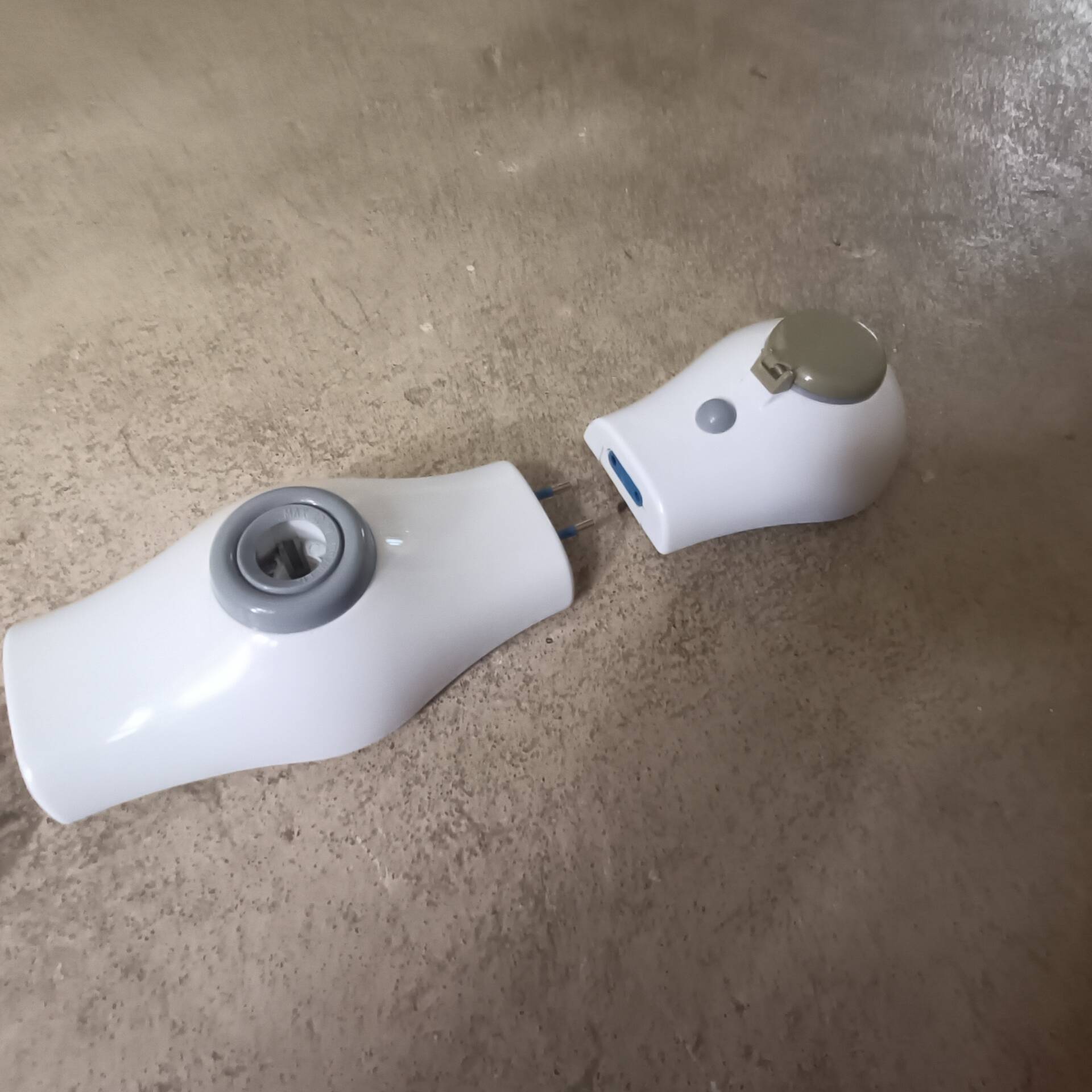 Arteluce wall-mounted luminaire