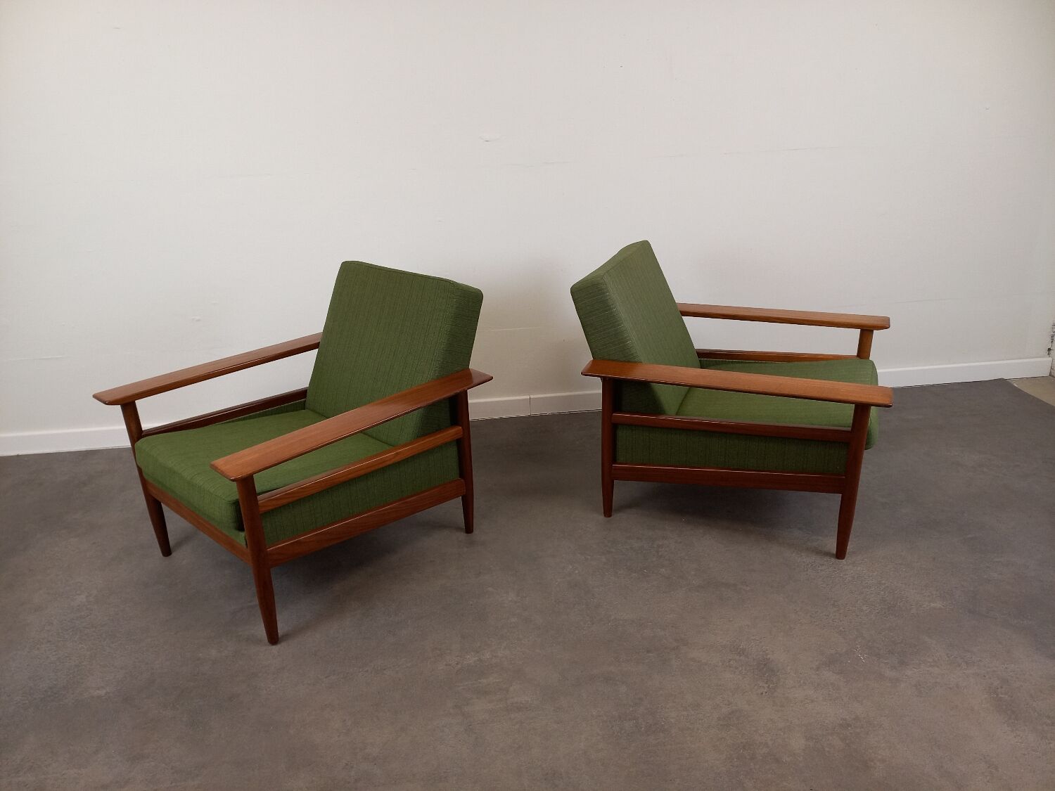 Paire de fauteuils scandinave