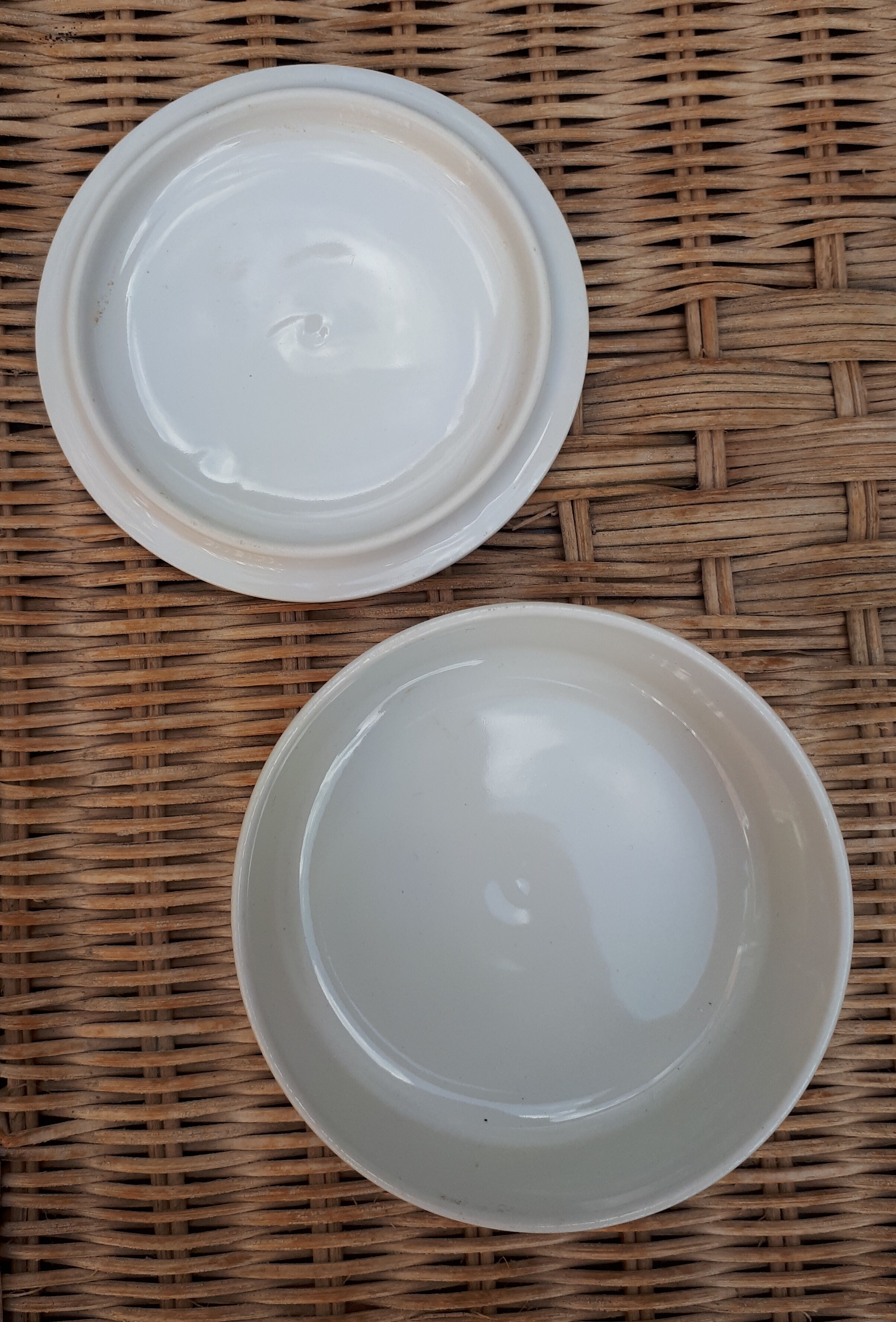 Boite en porcelaine Villeroy & Boch au décor naïf signé Laplau