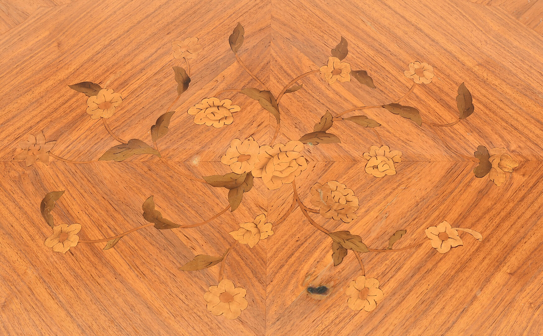 Table basse en marqueterie bois de rose