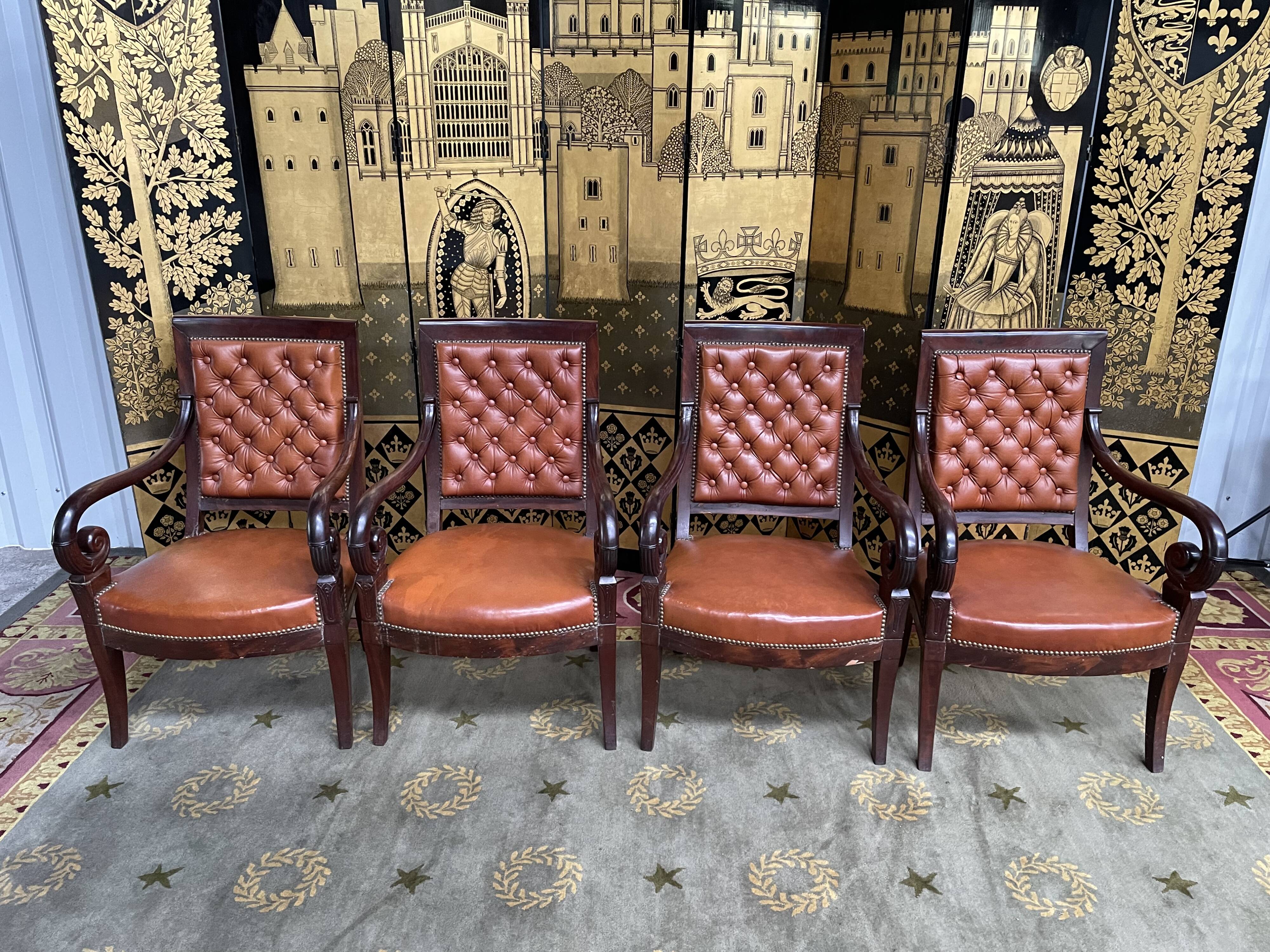 Suite of 4 armchairs period Restoration leather and mahogany