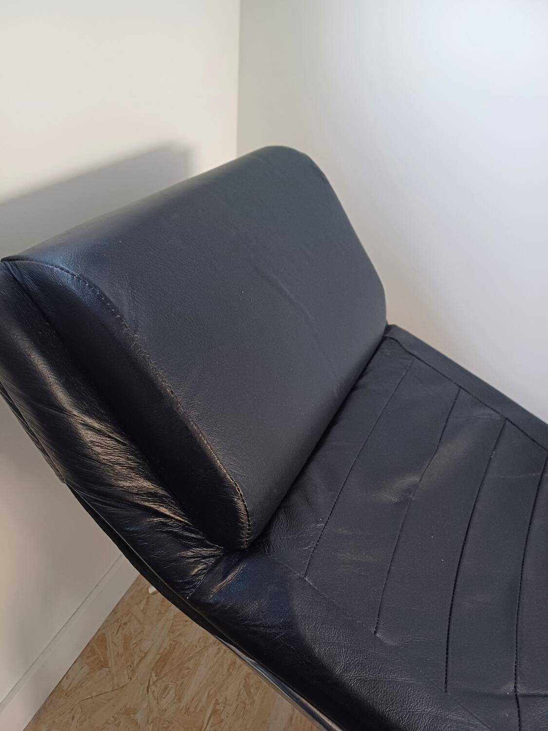 Armchair chaise longue