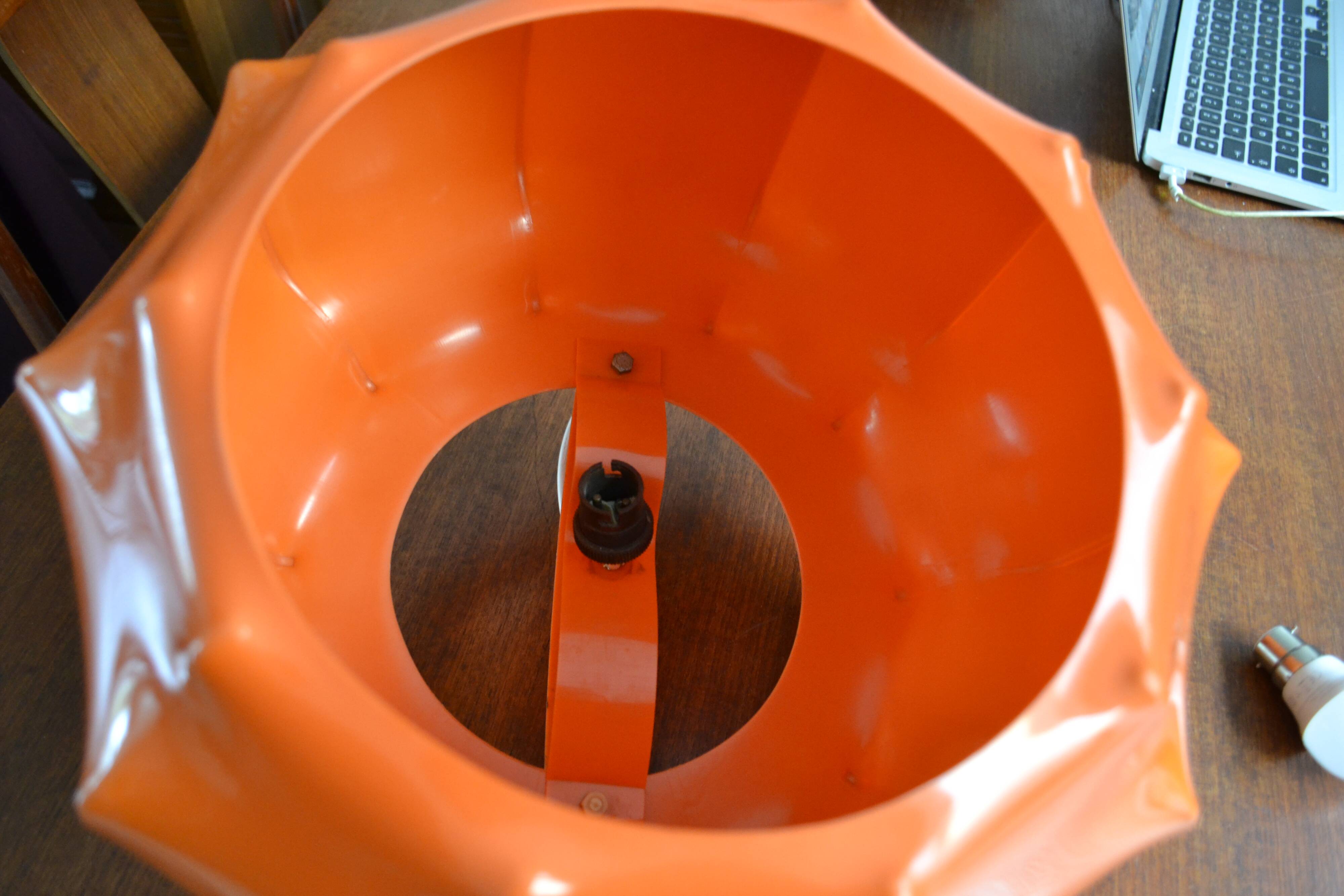 Suspension cocoon orange 70s