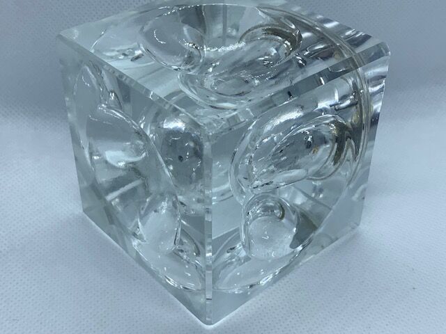 Cubic table lighter in cristral