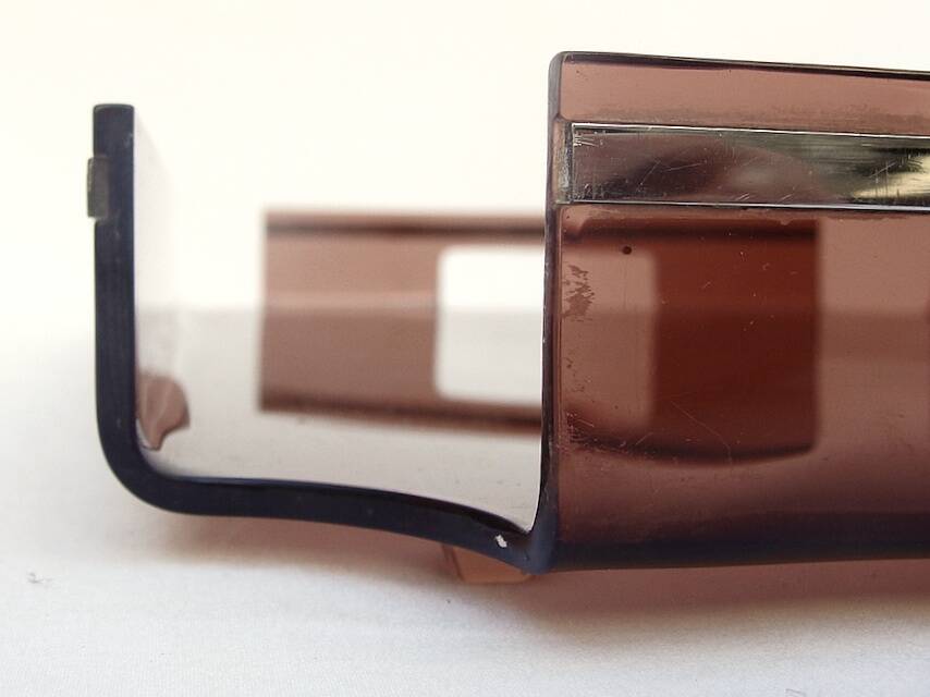 Plateau design 1970 en plexiglas fumé