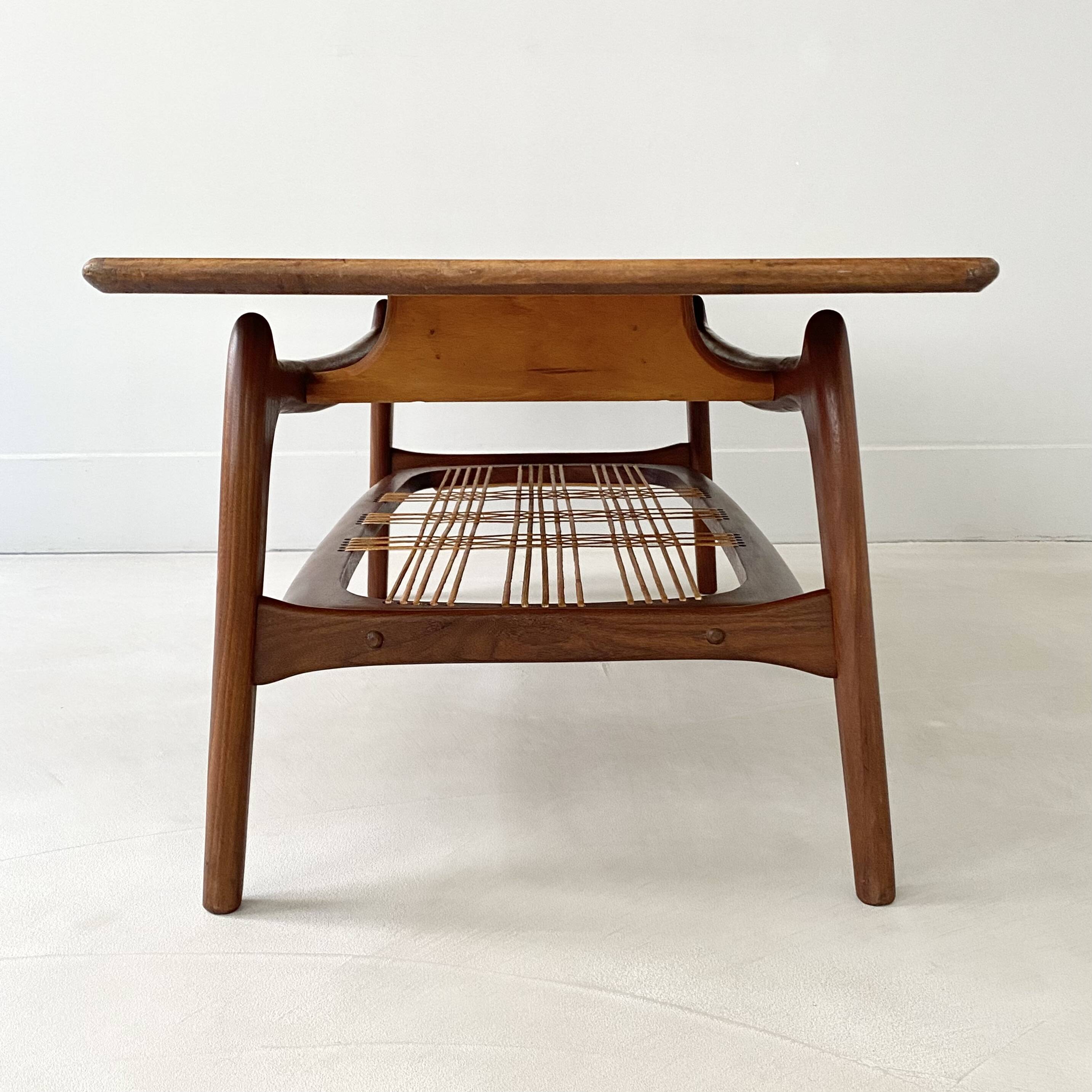 Table Louis Van Teeffelen circa 60