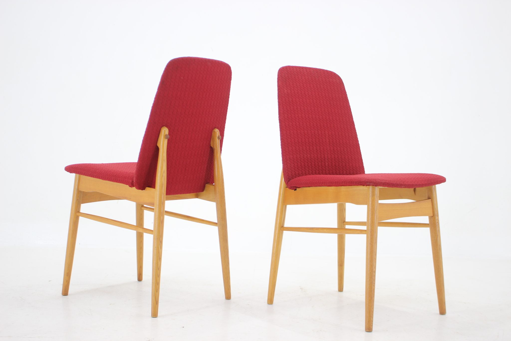 Ensemble de 6 chaises de salle à manger en frêne des années 1960, Tchécoslovaquie