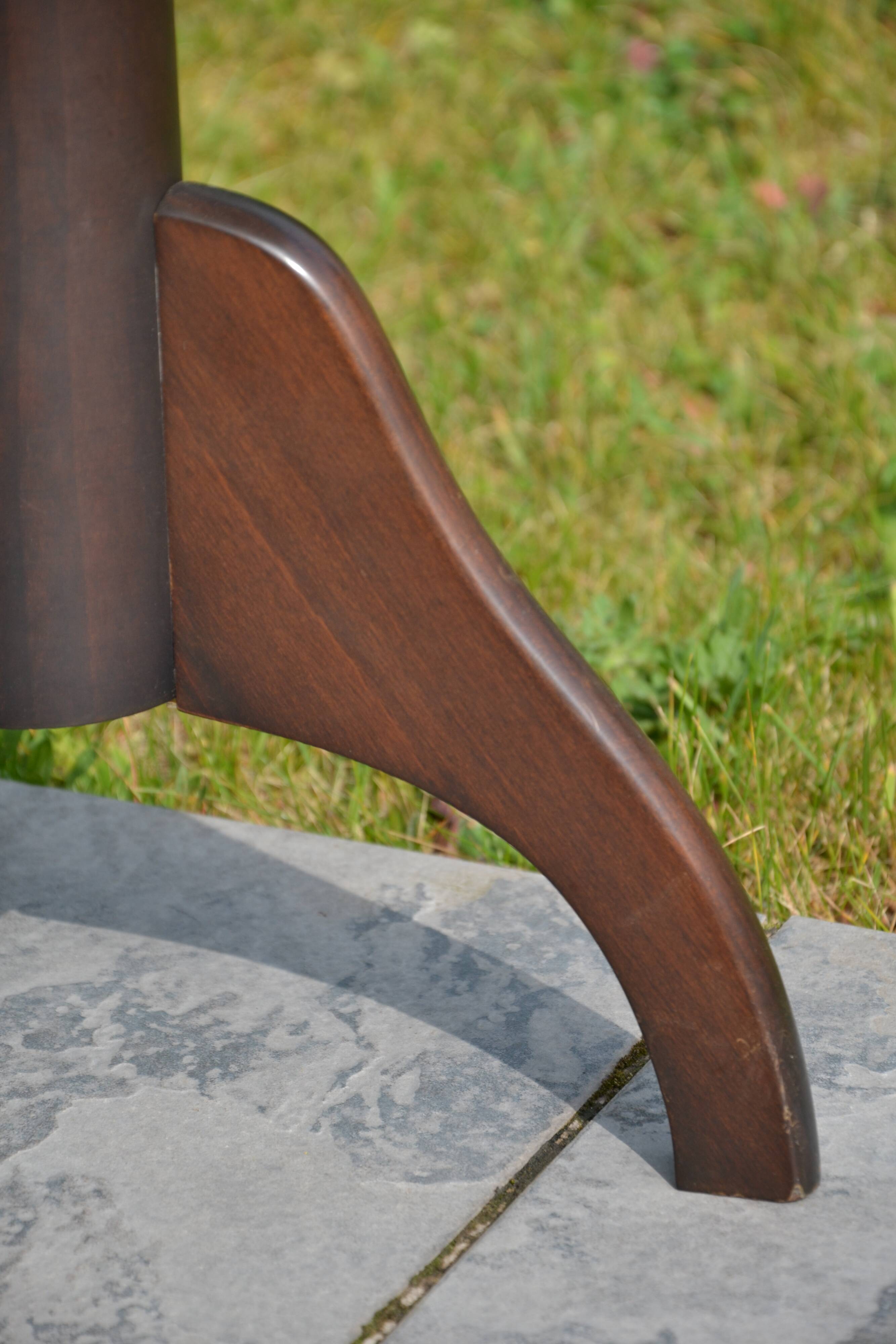 Rotating piano stool