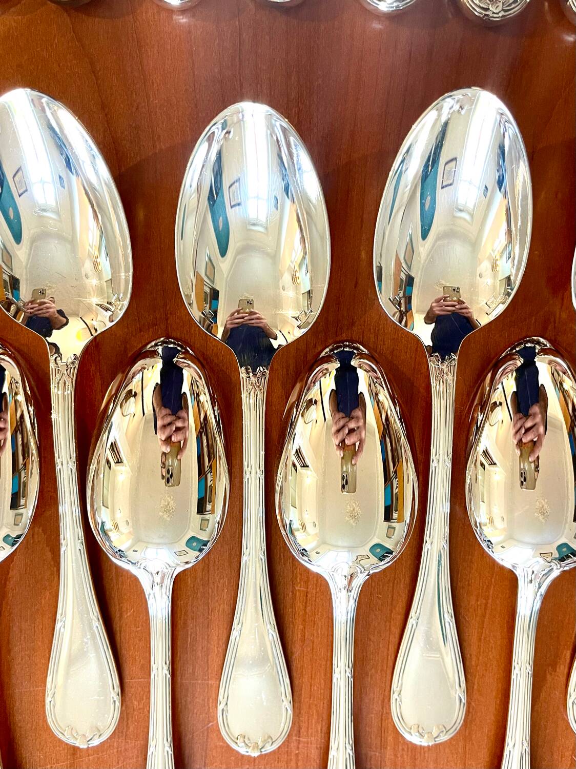 Christofle crossed ribbons, 73-piece cutlery set in new condition.