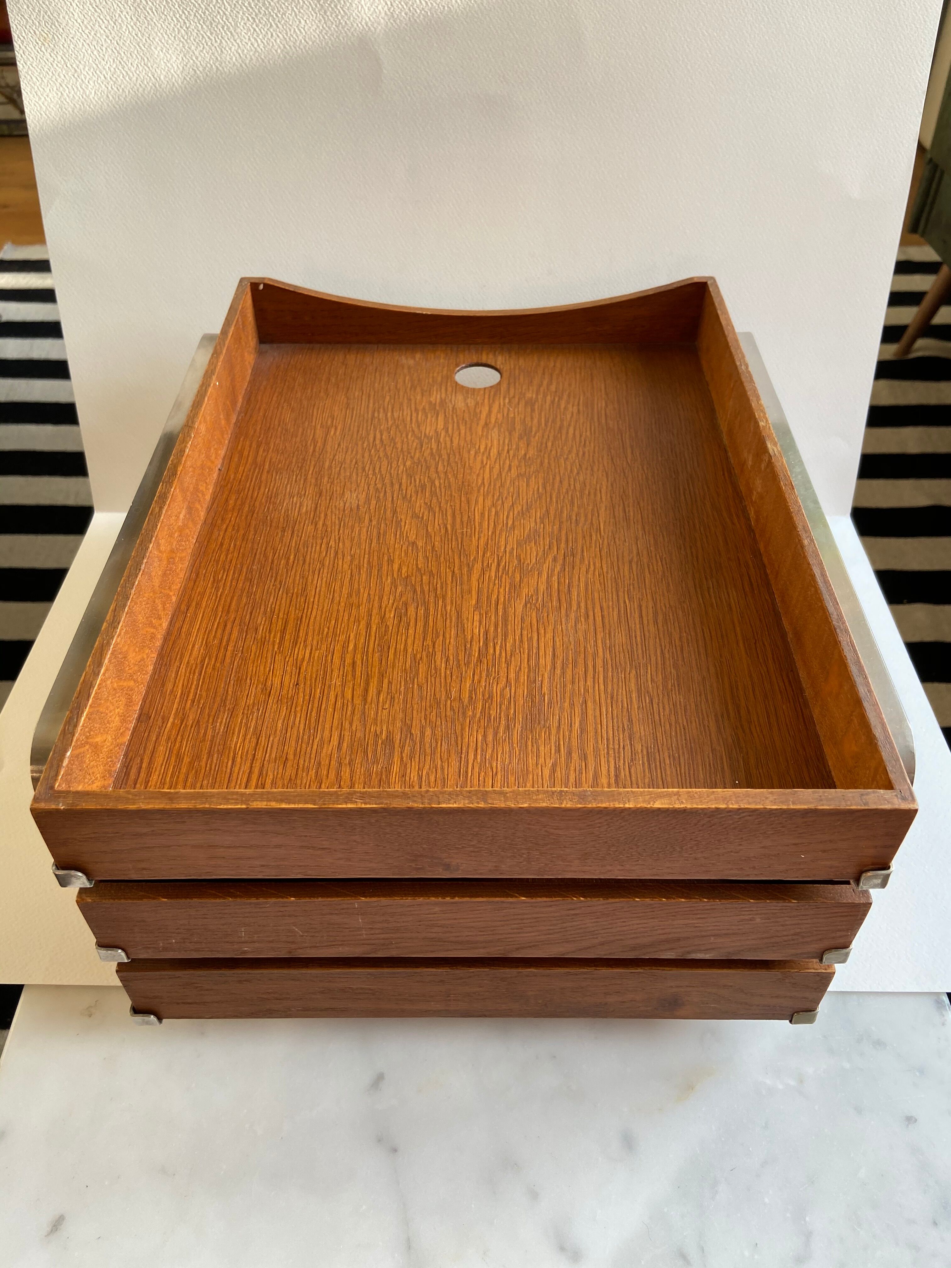 Scandinavian wooden range-mail