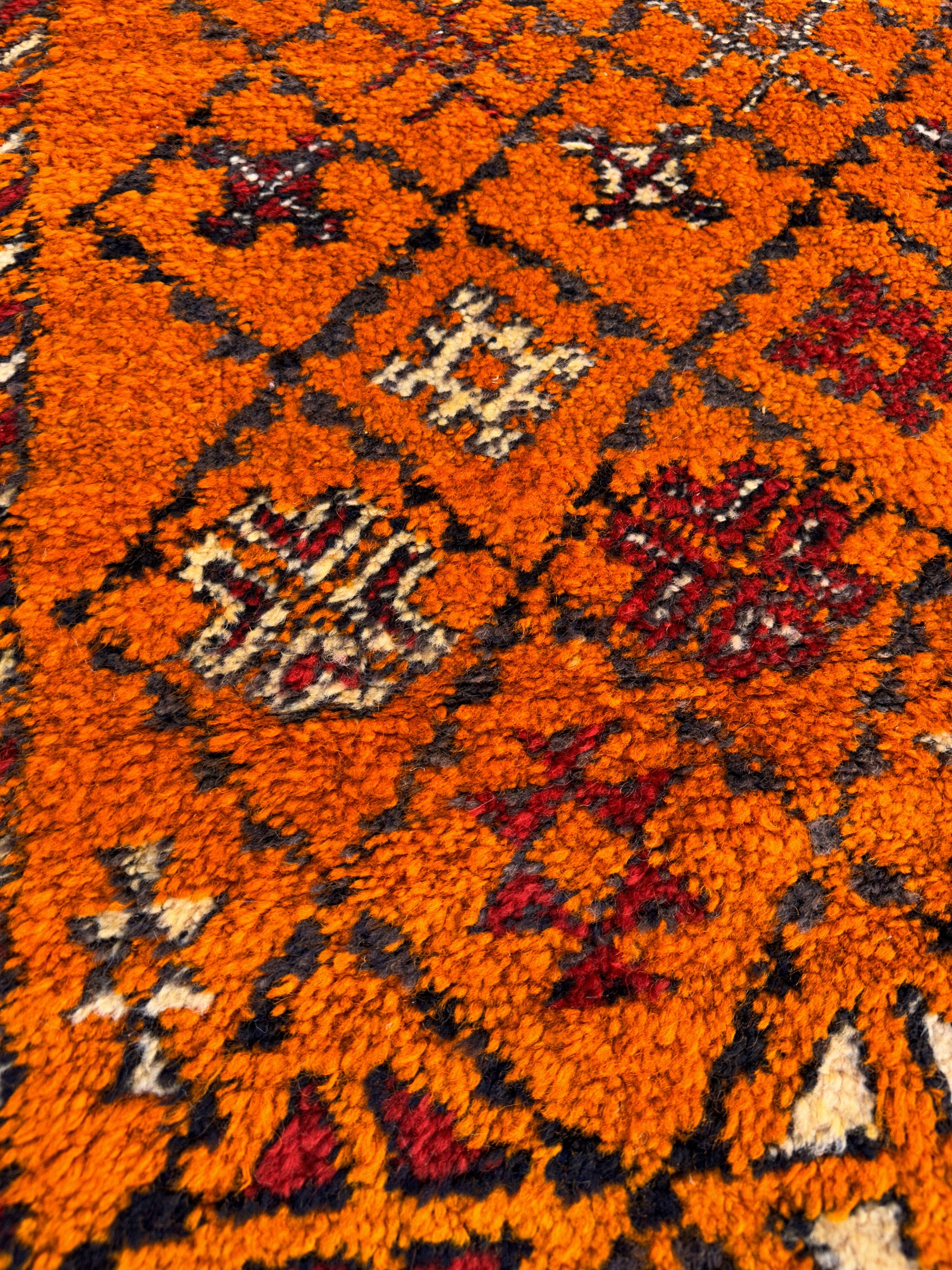 Moroccan rug Zayan orange - 288 x 153 cm