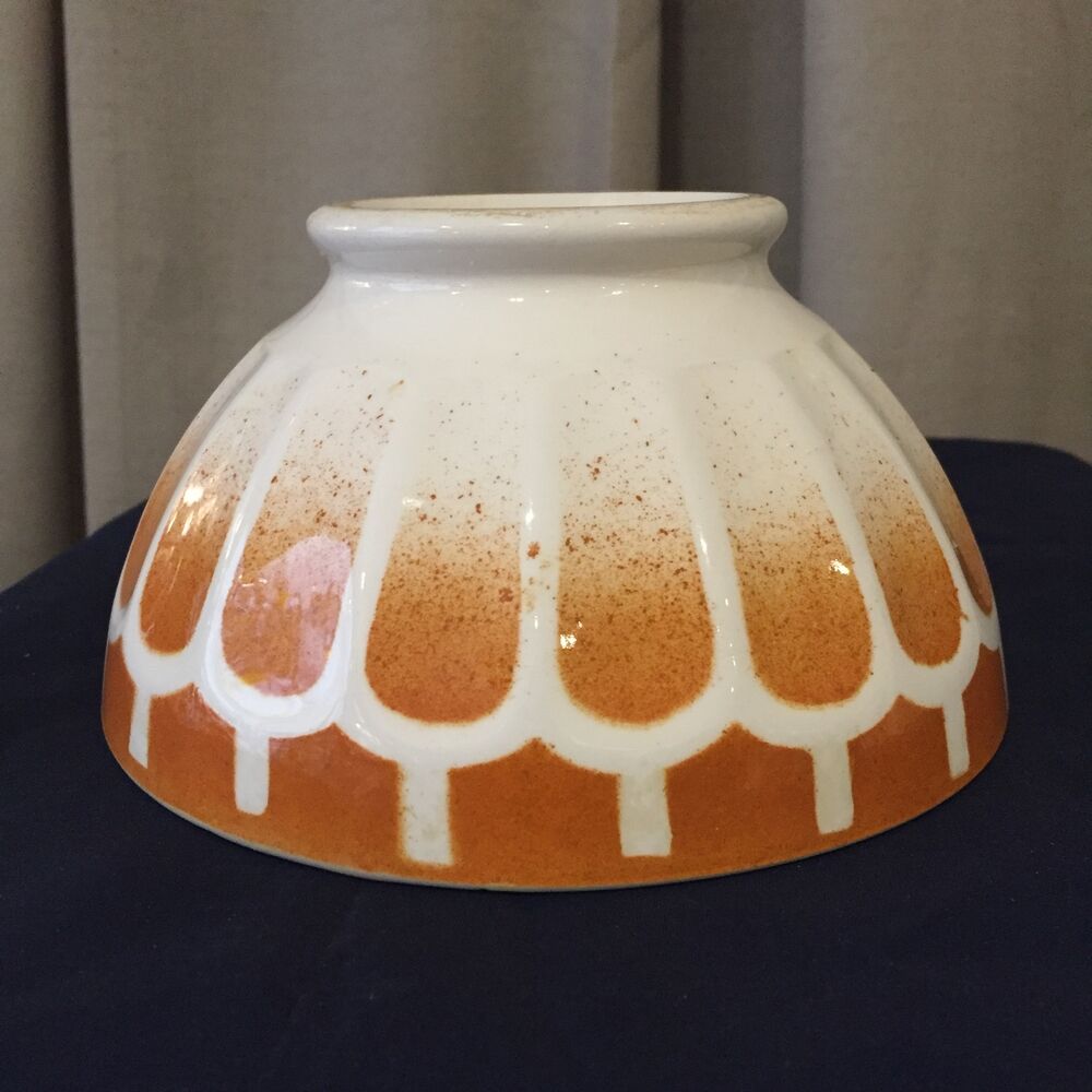 Faceted bowl white and orange digoin