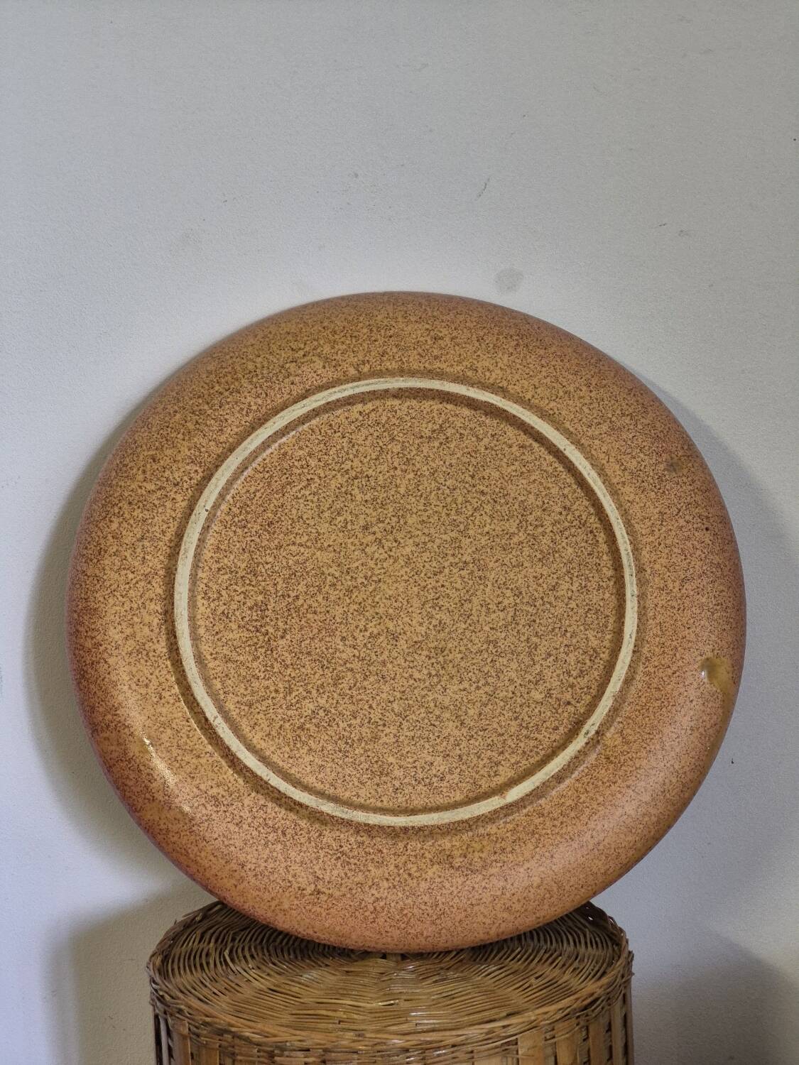 Vintage decorative plates