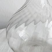 Carafe en verre soufflé torsadé avec bouchon