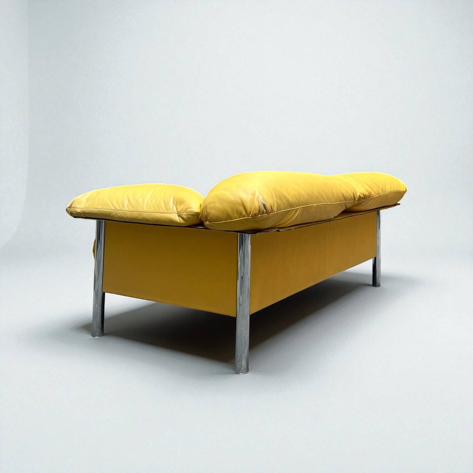 Pausa model canapé, Pierluigi Cerri for Poltrona Frau, 1990