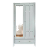 Armoire parisienne restaurée