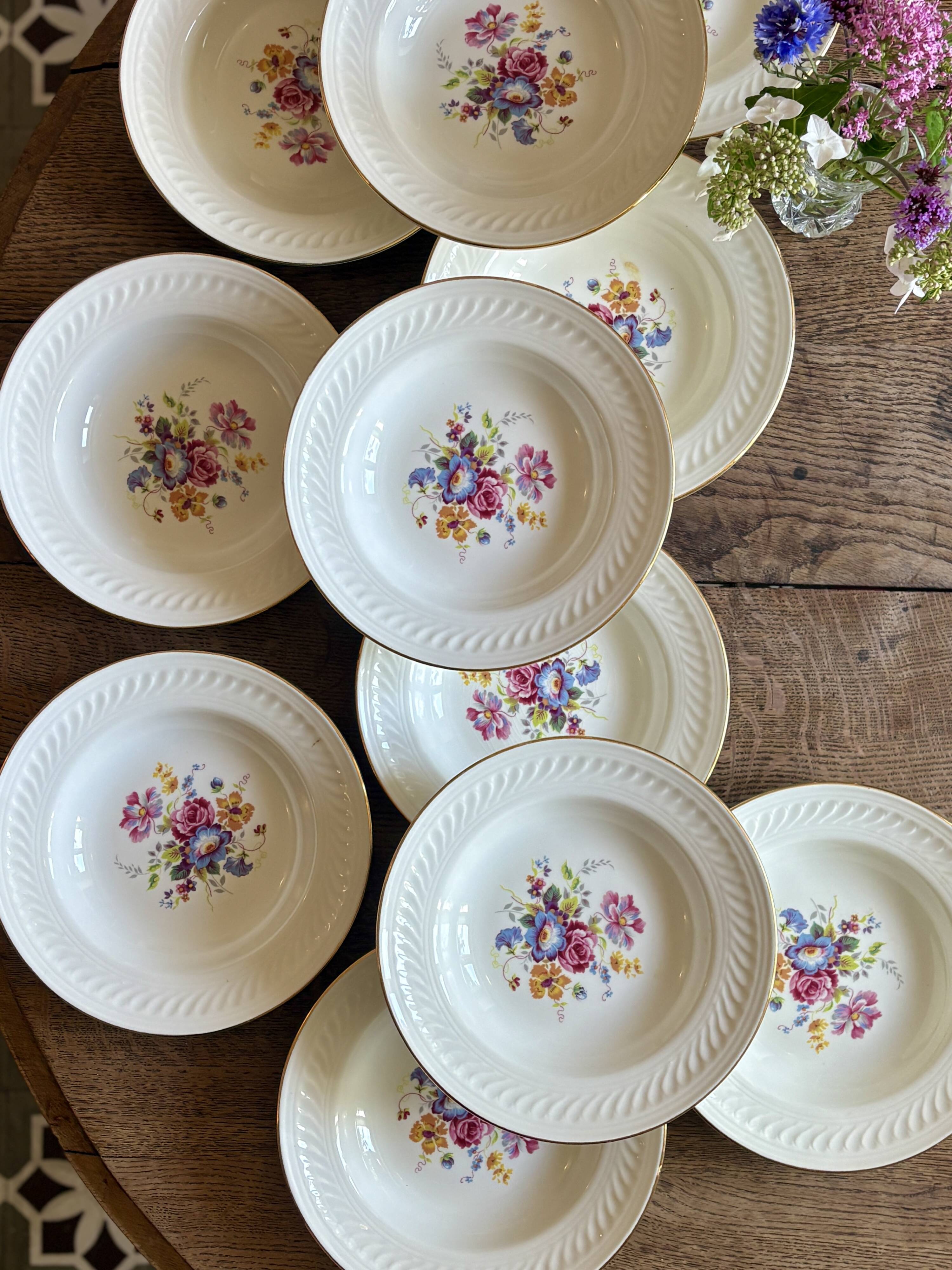 Set of 11 vintage deep plates - Fleurette pattern by Gien
