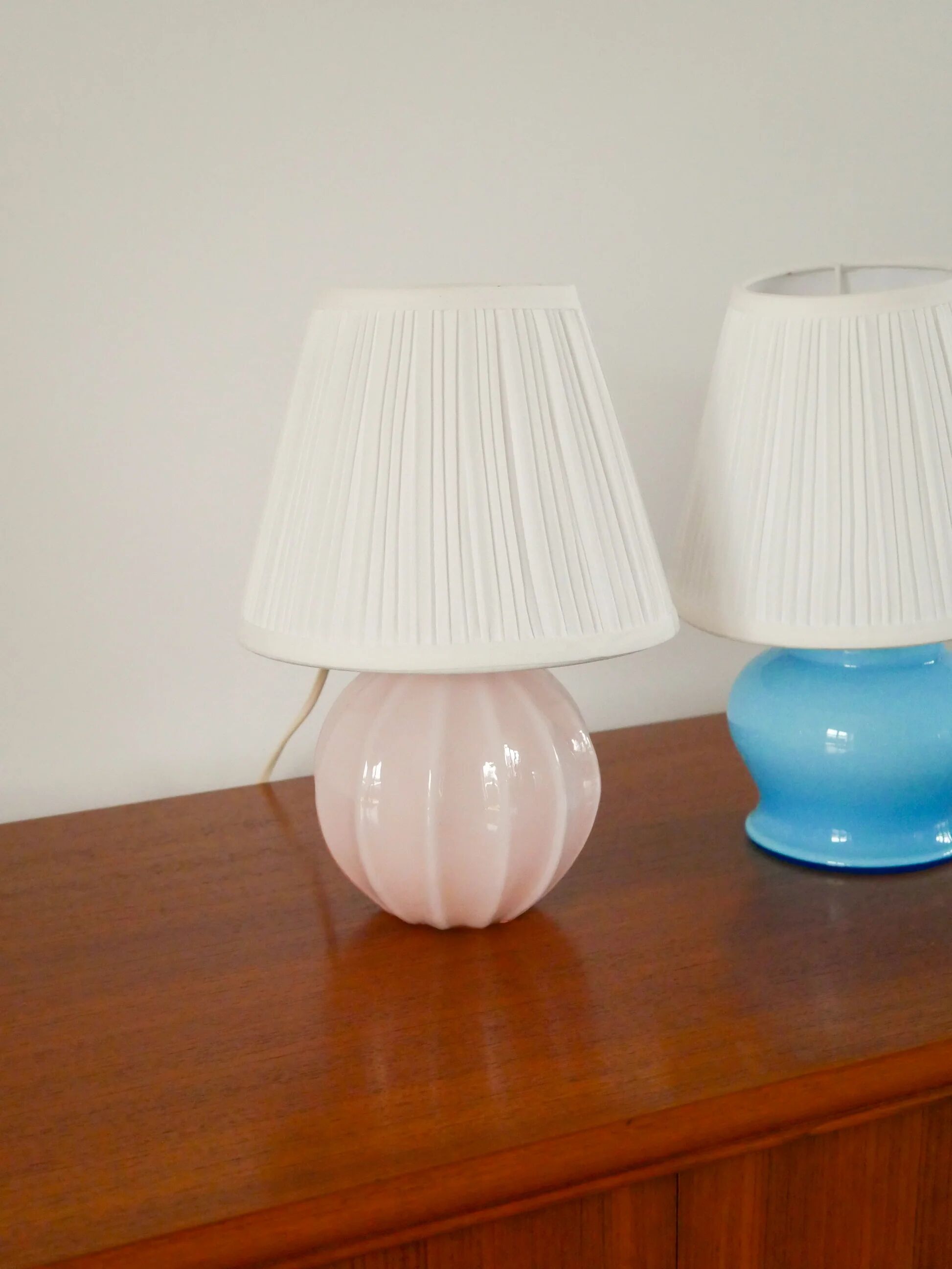 Table lamp in opaline, sky blue, Art Deco, 1930.