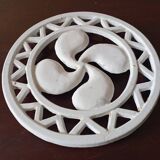 Metal trivet
