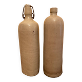 Set of 2 bottles / vases in speckled stoneware