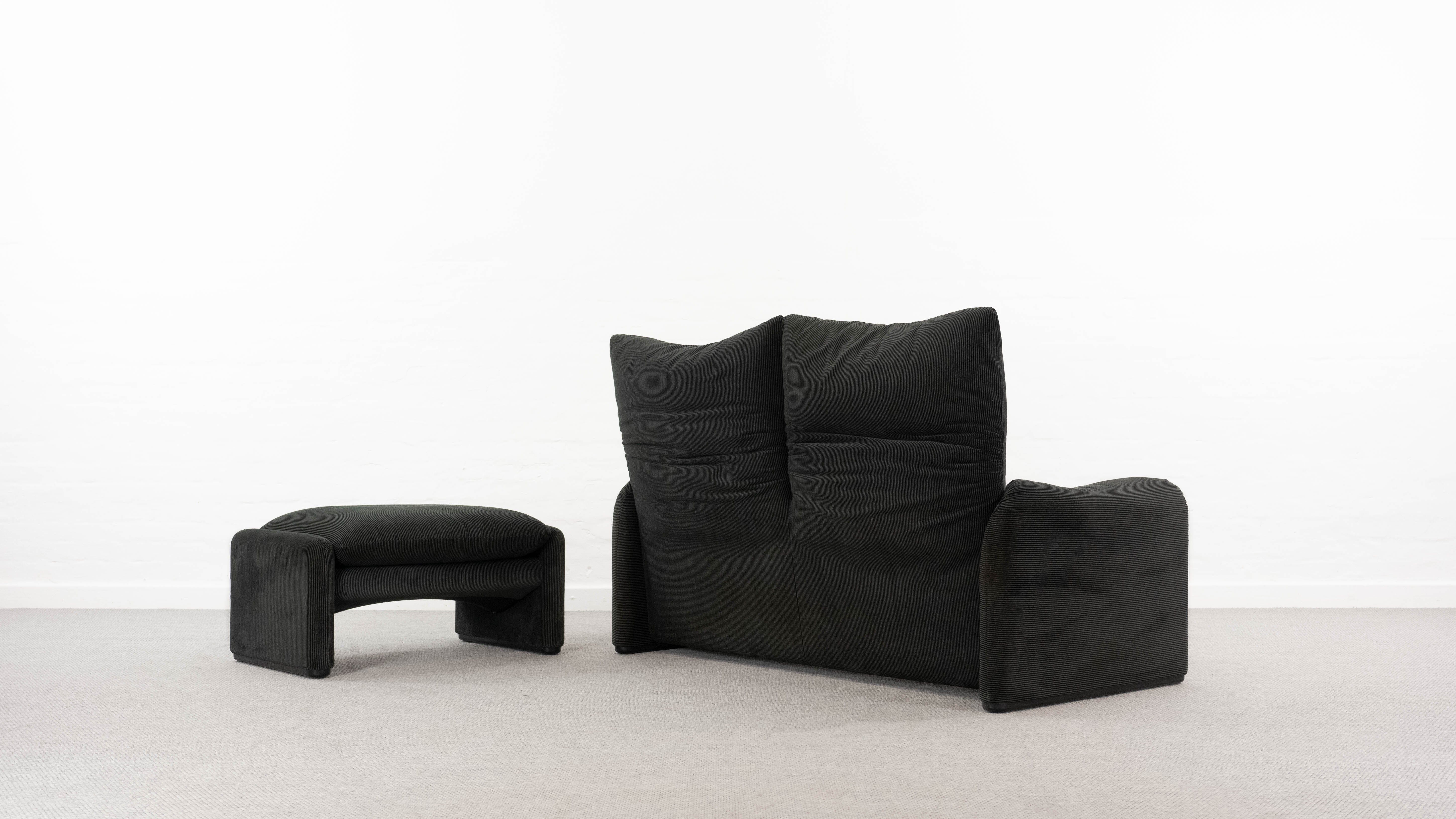 2-seater sofa & footstool maralunga by Vico Magistretti, Cassina