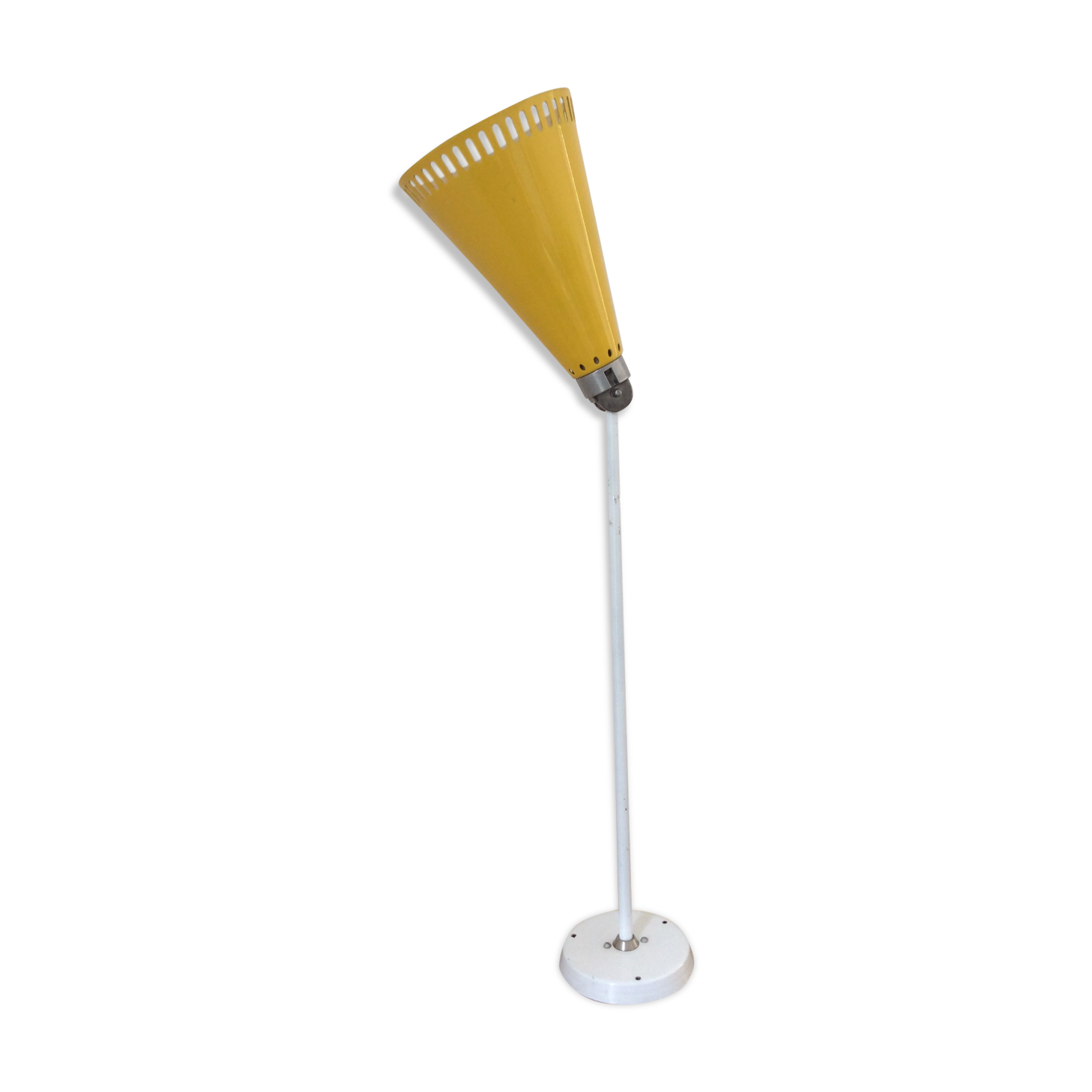 Apply yellow metal openwork