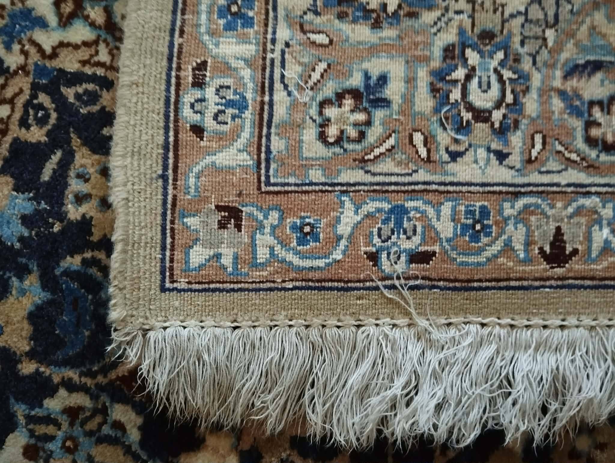 handmade Naïn Persian carpet 192x125cm