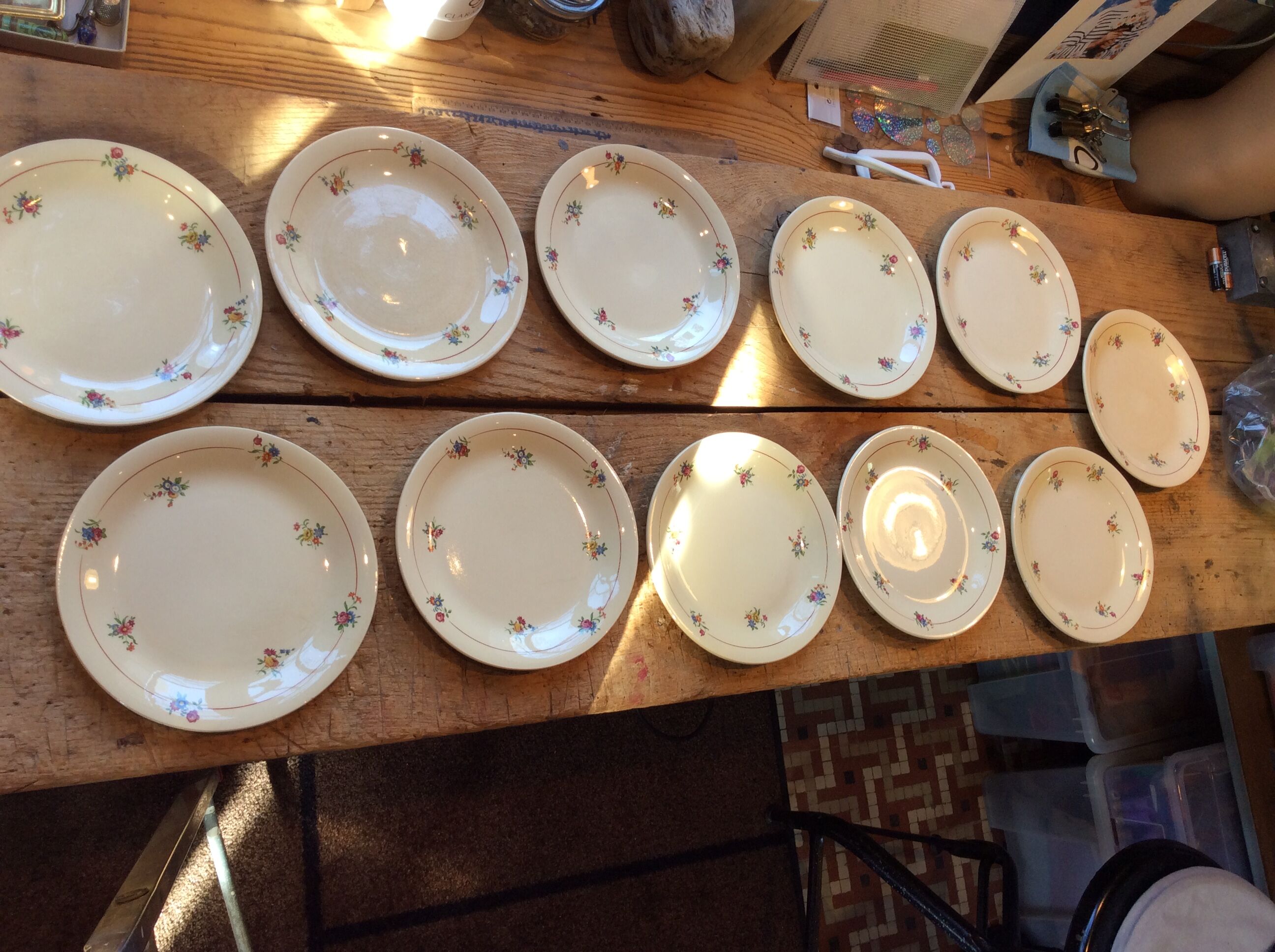 Set of 11 vintage dessert plates