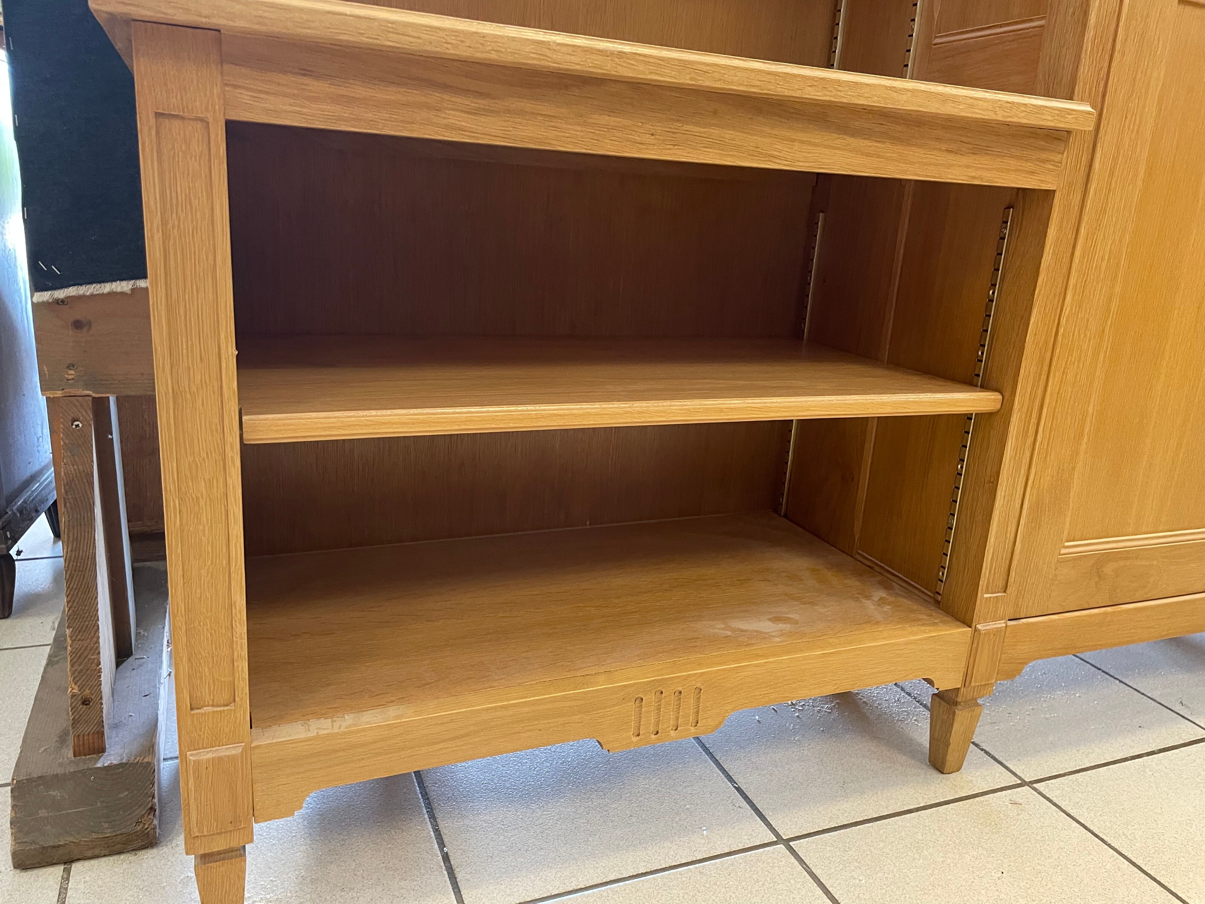 Wardrobe in solid oak
