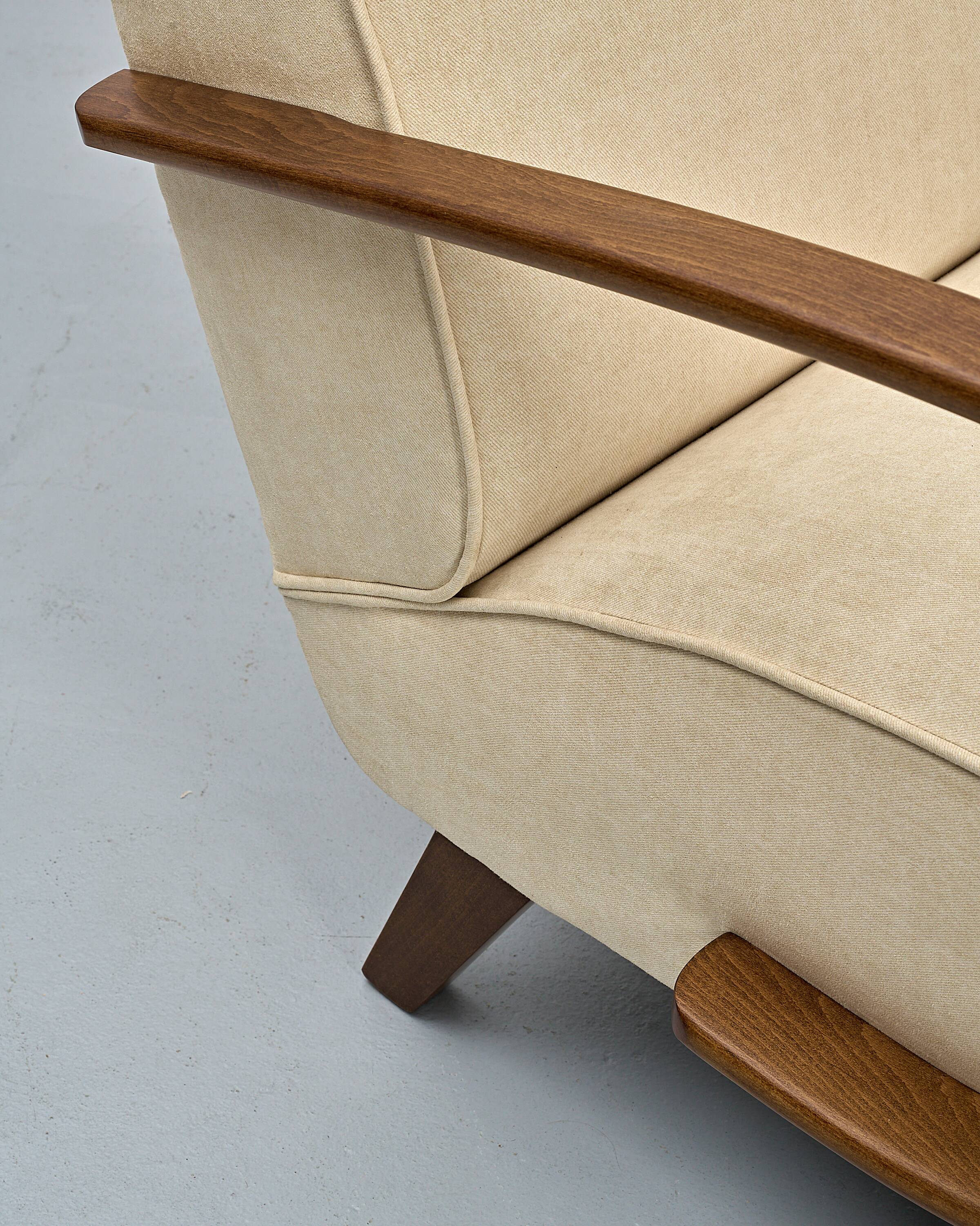 H-410 Armchair by Jindřich Halabala, 30's