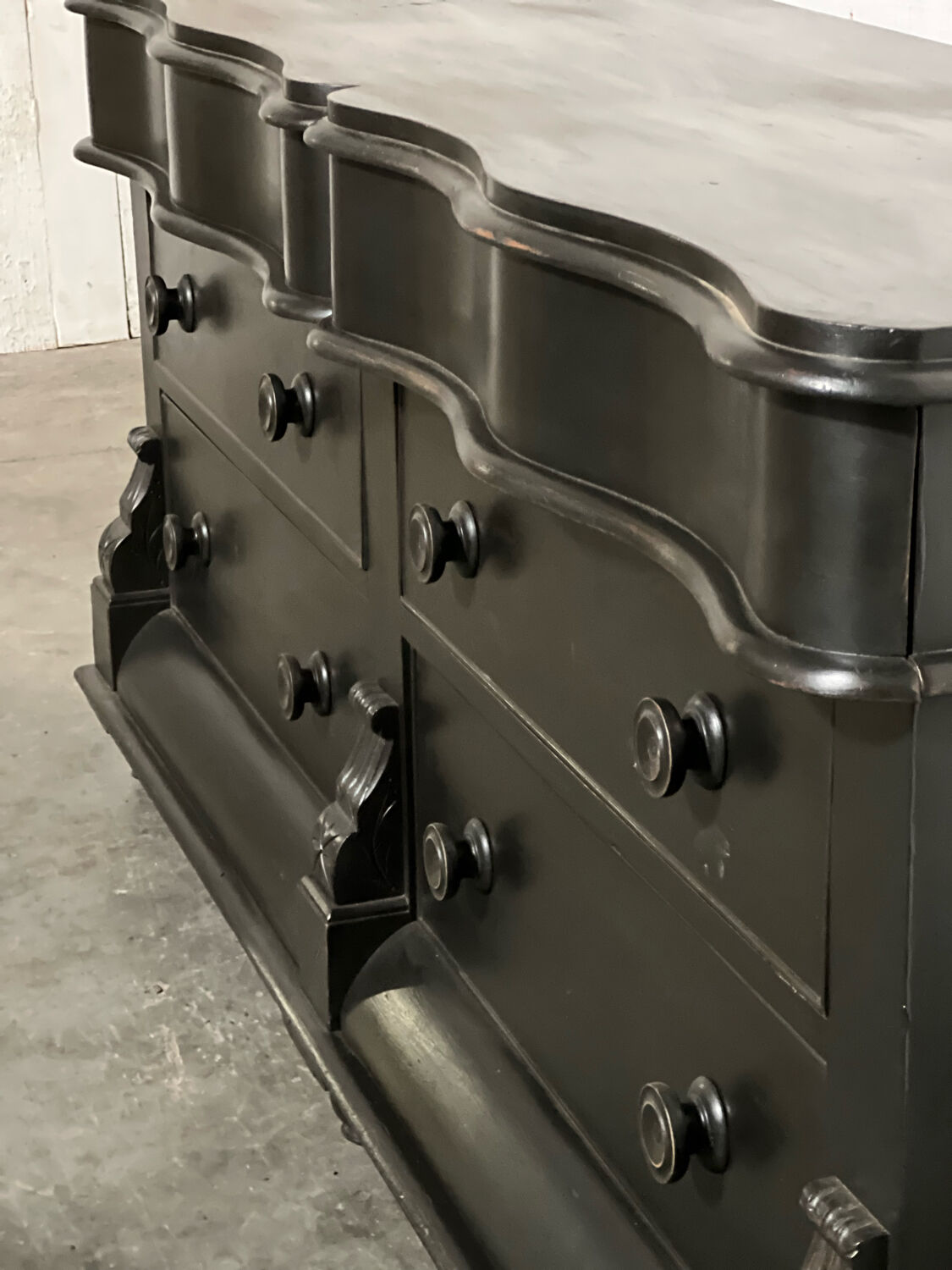 Old chest of drawers