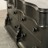Old chest of drawers