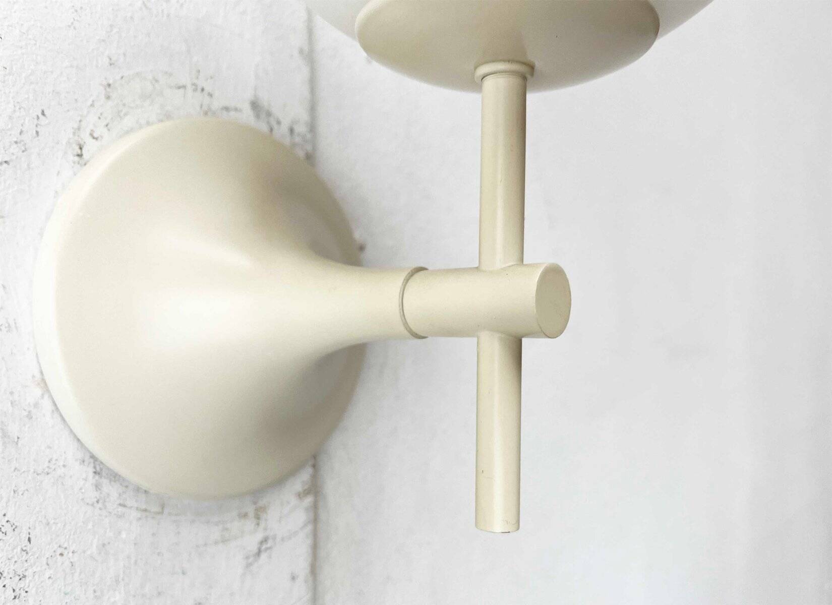 Swiss wall lamp from the modern space age of the mid-century by E.R. Nele for Temde, 1960s.