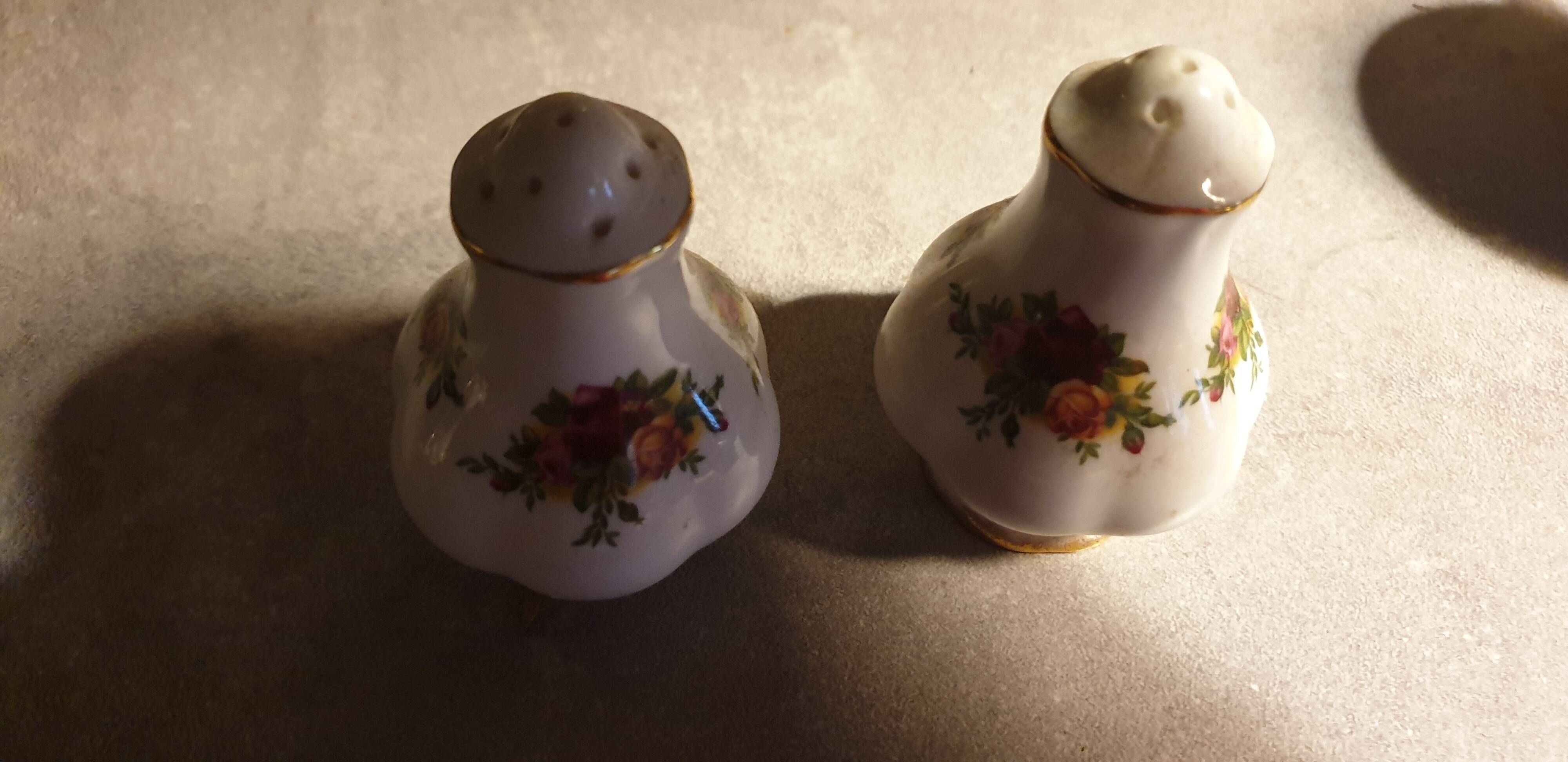 Salt shaker old country roses - royal albert -