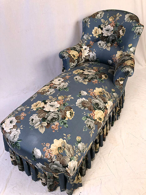 Meridian Napoleon III, recent upholstery and fabric