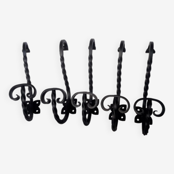 set of 5 twisted iron coat hooks