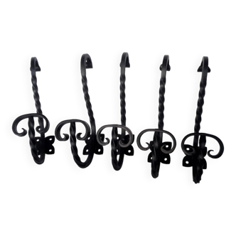 set of 5 twisted iron coat hooks