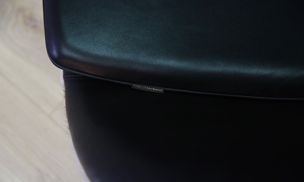 Fauteuil eff d'Arne Jacobsen