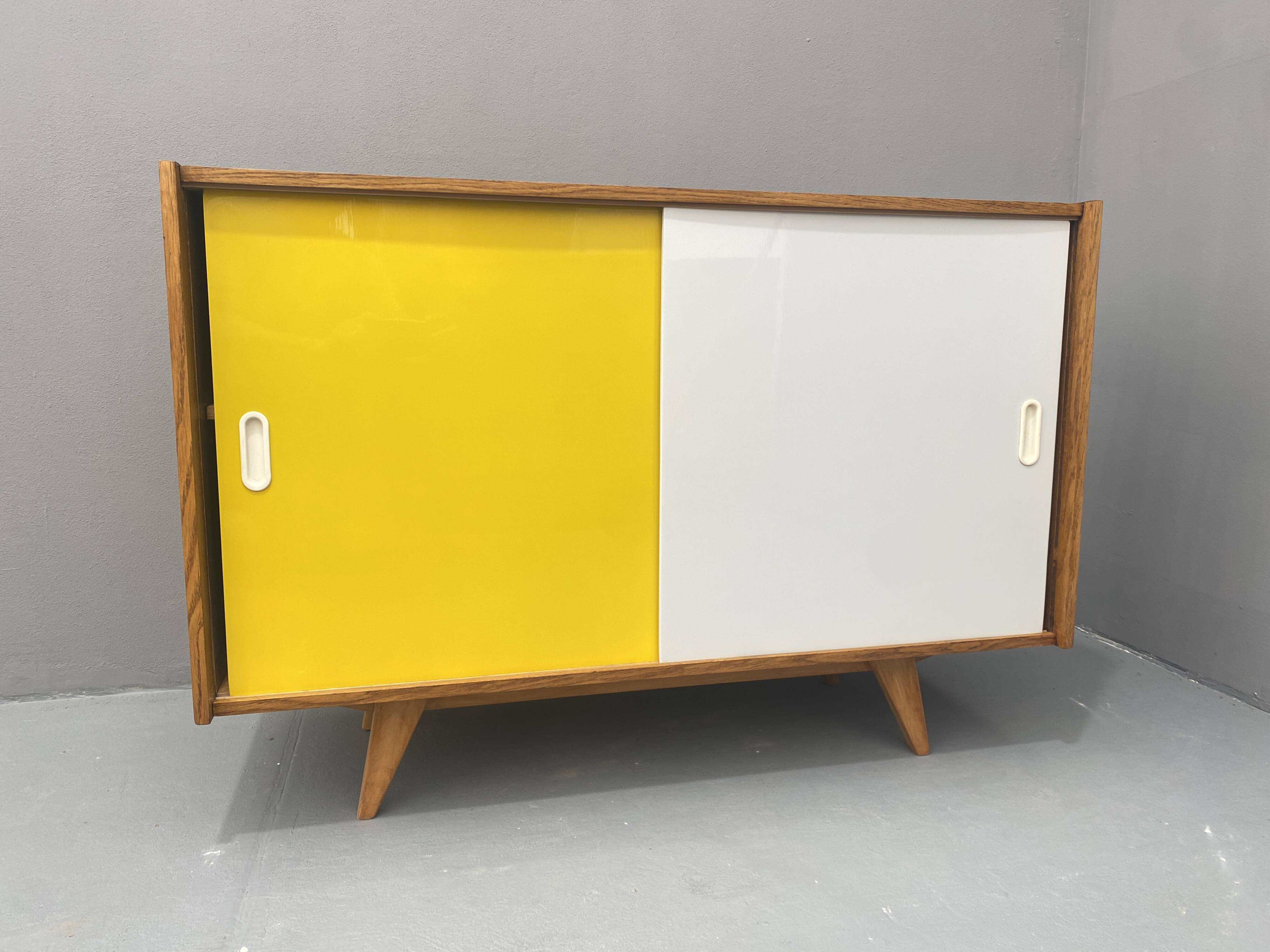 Mid century sideboard U-452 by Jiří Jiroutek, 1960´s, Czechoslovakia