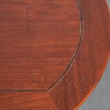 Beautiful Art Deco design side table in good condition