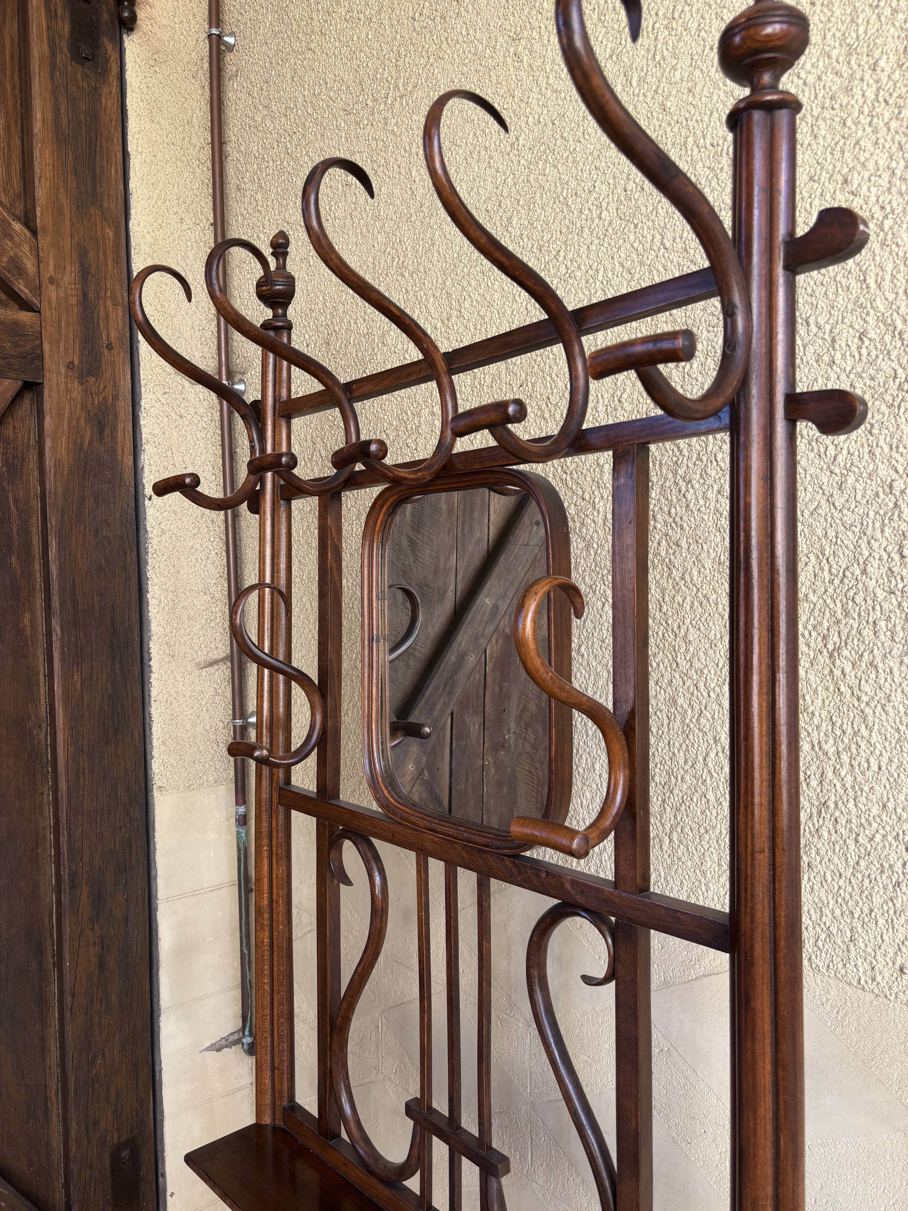 Vestiare de style Thonet