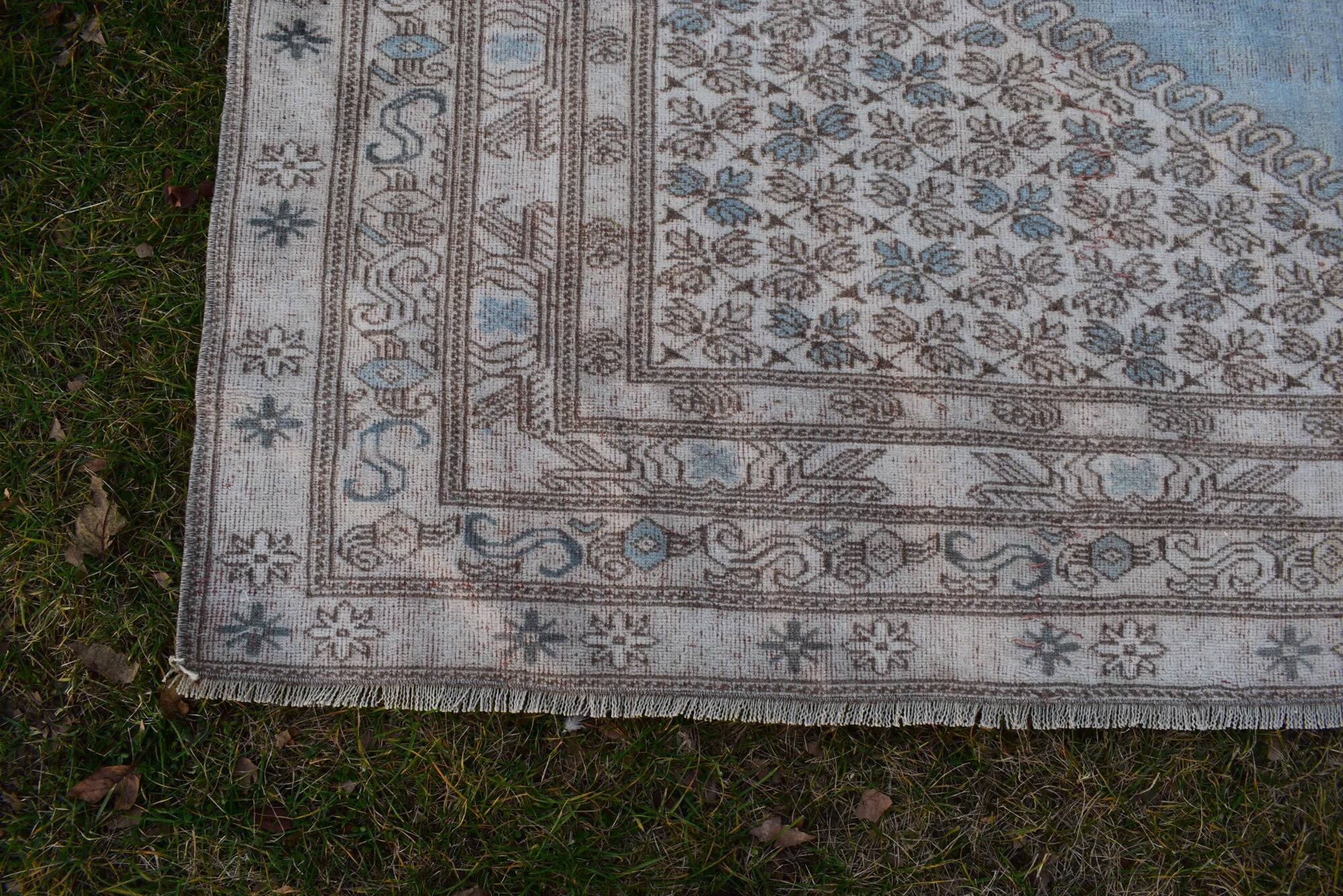 Vintage Turkish Oushak rug 212x265 cm