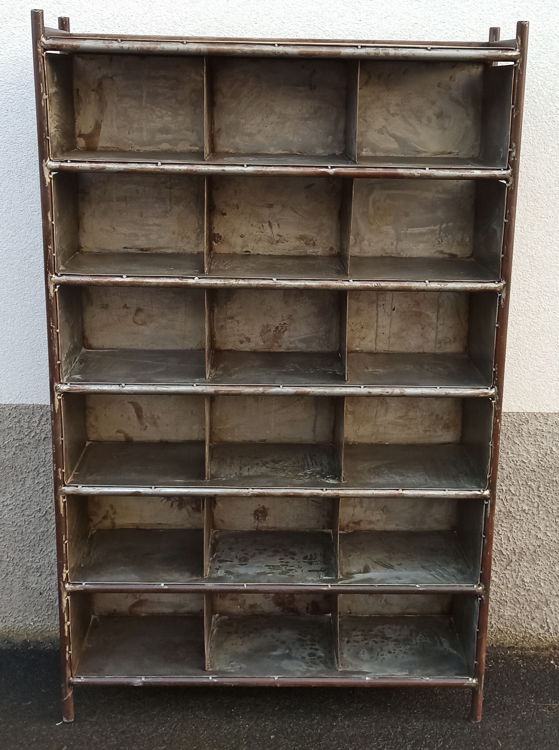 Shelf with metal lockers